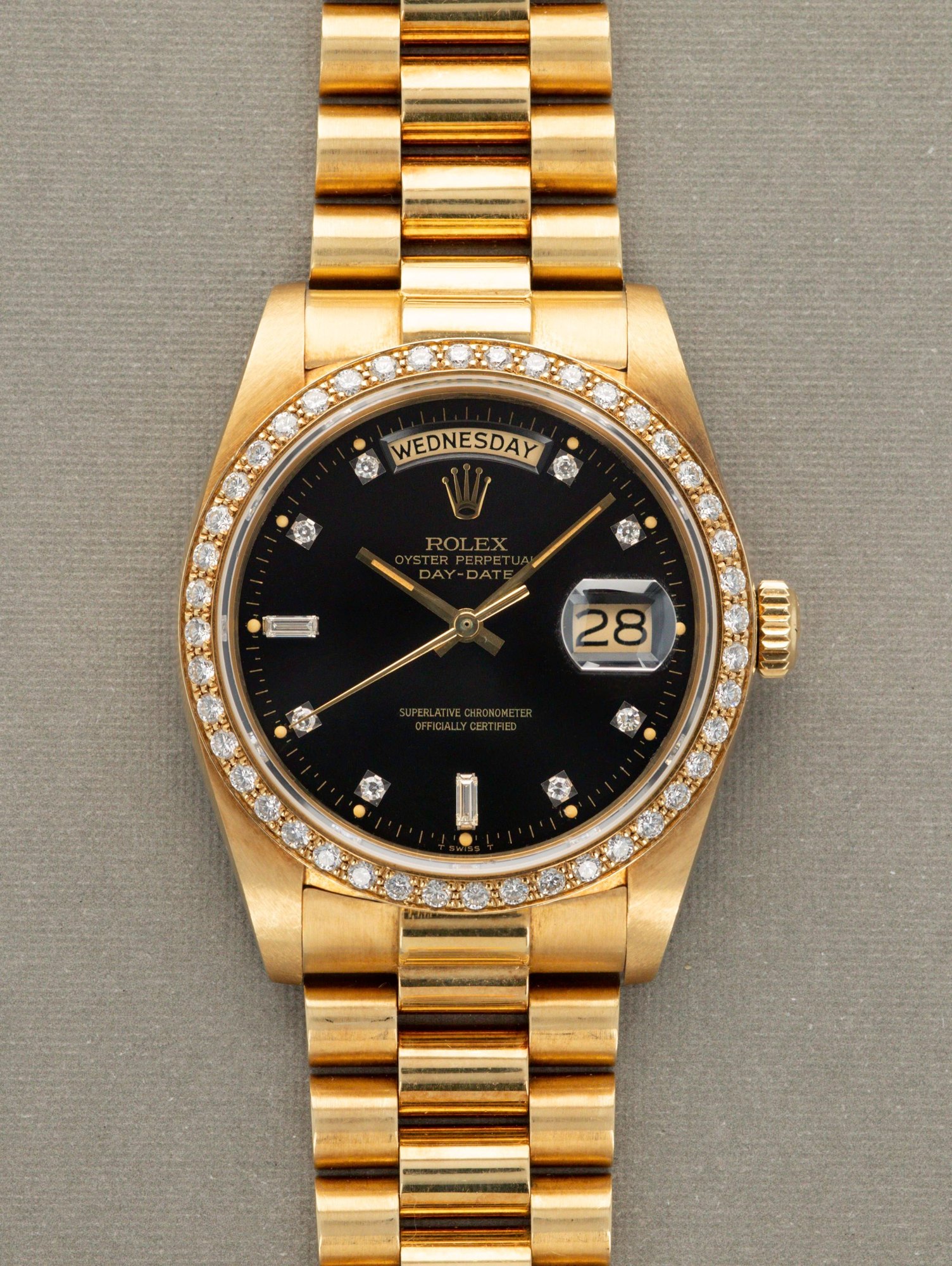 تصویر منبع؛ ساعت مچی طلا Rolex Day-Date رفرنس 18048 با صفحه مشکی الماسنشان