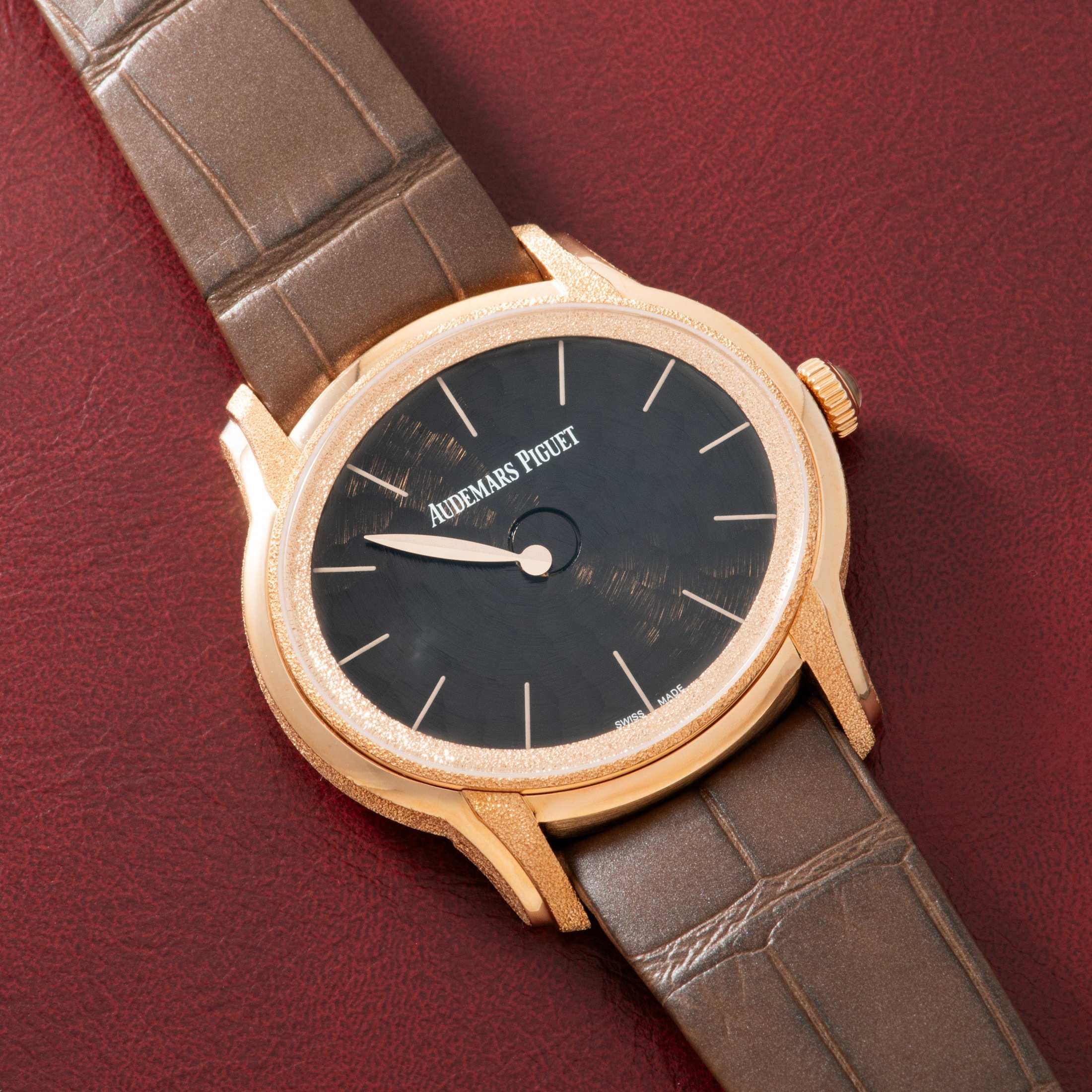 تصویر منبع؛ ساعت Audemars Piguet Millenary 'Frosted Gold' Philosophique