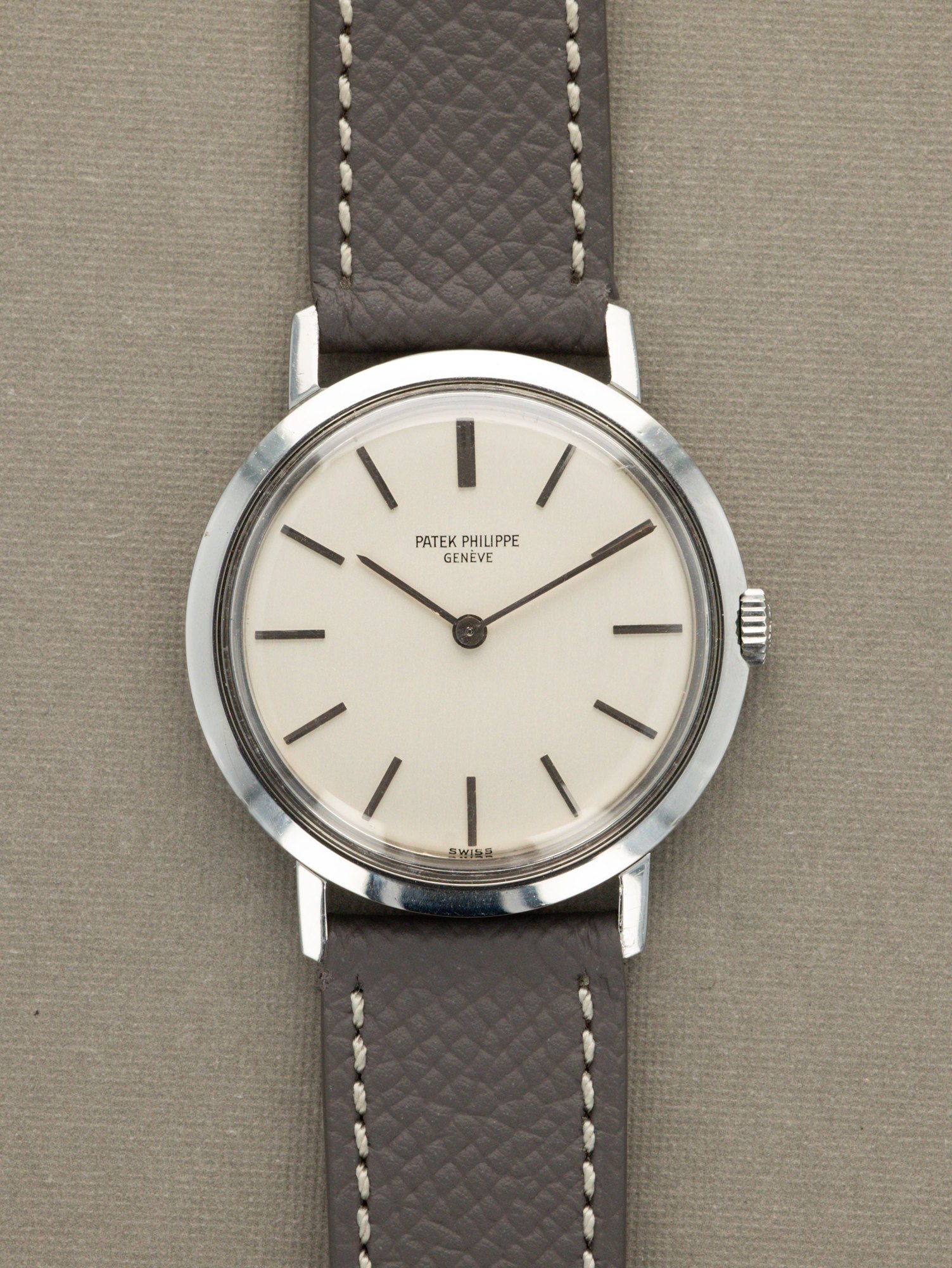تصویر منبع؛ ساعت مچی Patek Philippe Calatrava رفرنس 3509 با صفحه نقرهای ساتن