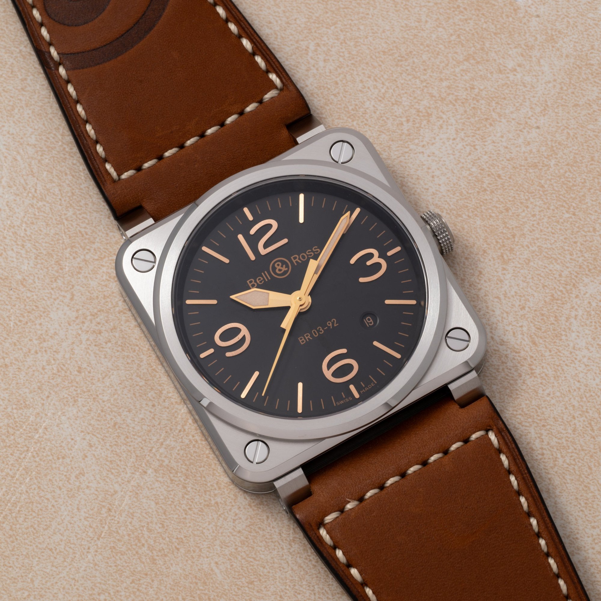 تصویر منبع؛ ساعت مچی Bell & Ross مدل BR 03-92 Golden Heritage رفرنس BR0392-GH-ST/SCA