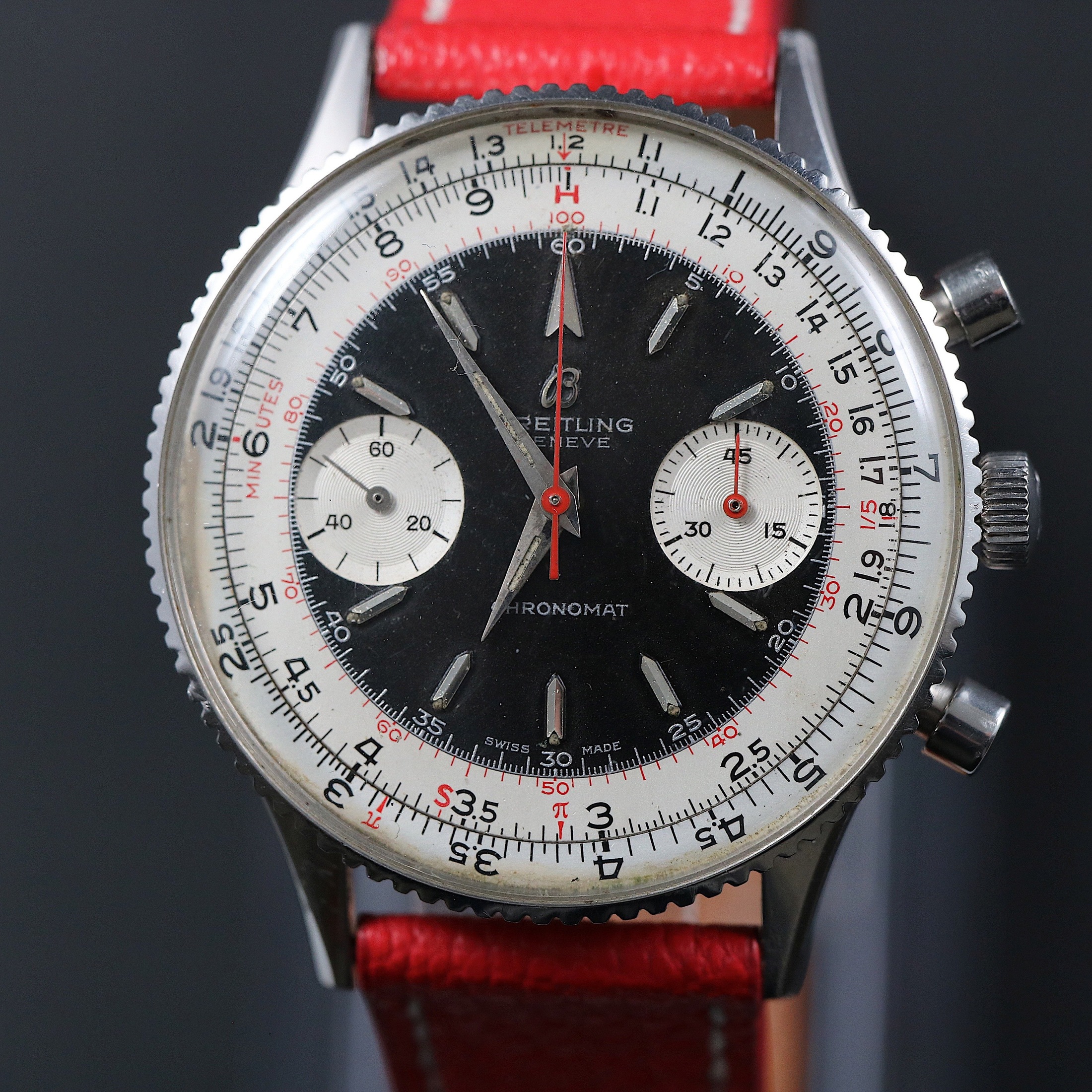 تصویر منبع؛ ساعت Breitling Chronomat 808 با صفحه پاندا و کالیبر Venus 175 مدل 1966