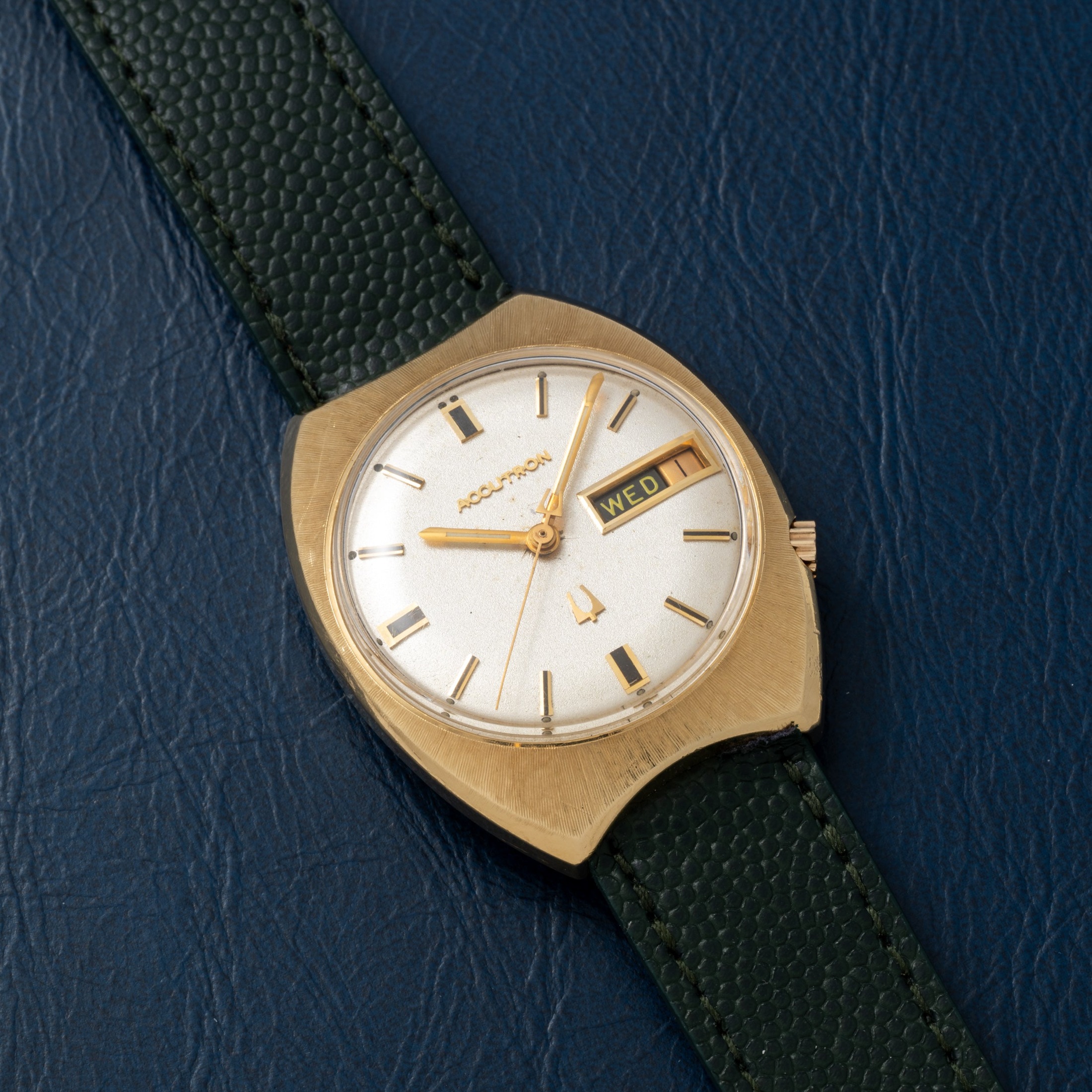 تصویر منبع؛ ساعت Bulova Accutron 218 'Scallop'