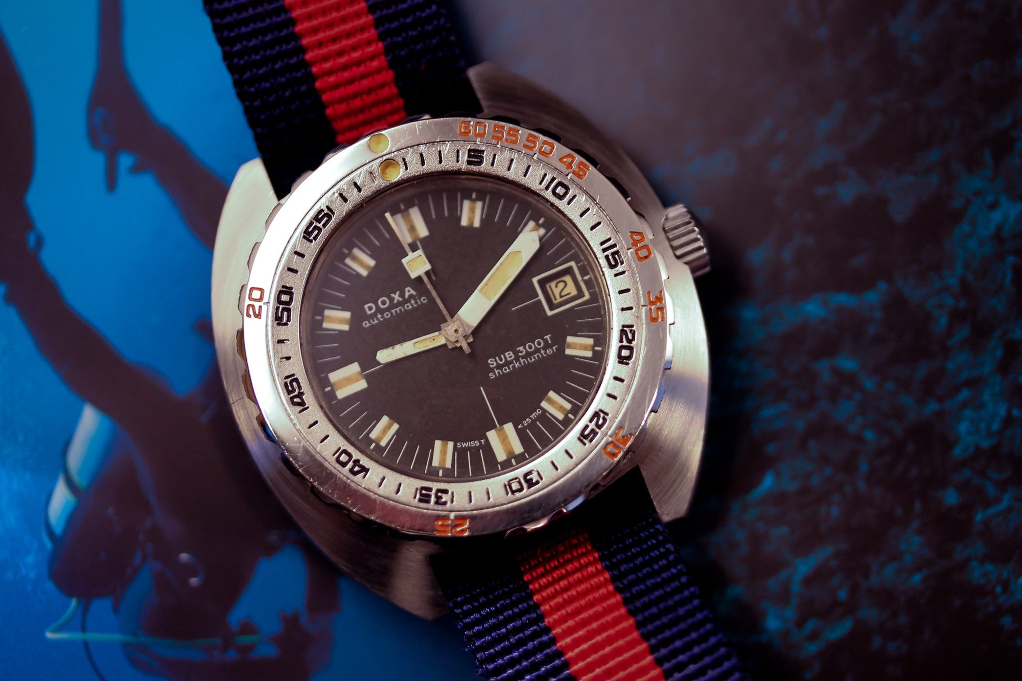 تصویر منبع؛ ساعت مچی غواصی وینتیج DOXA Sub 300T Sharkhunter با صفحه تروپیکال