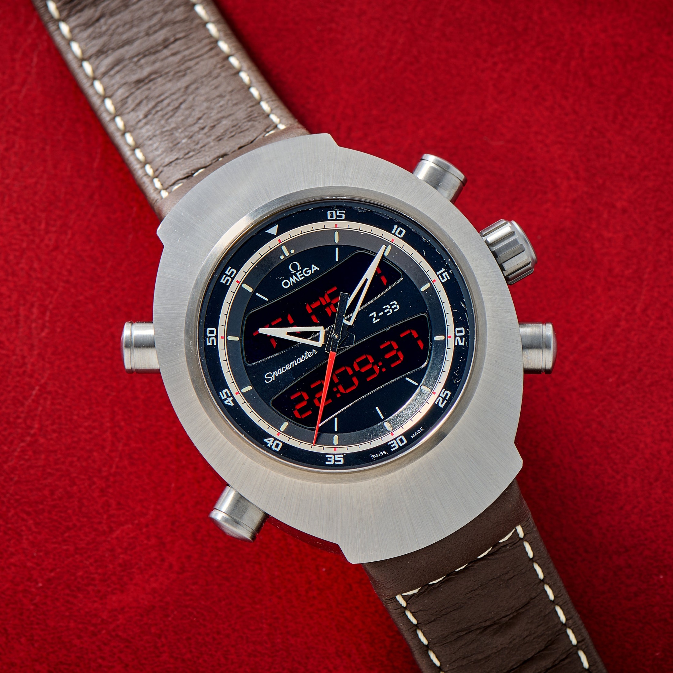 تصویر منبع؛ ساعت Omega Speedmaster Spacemaster Z-33