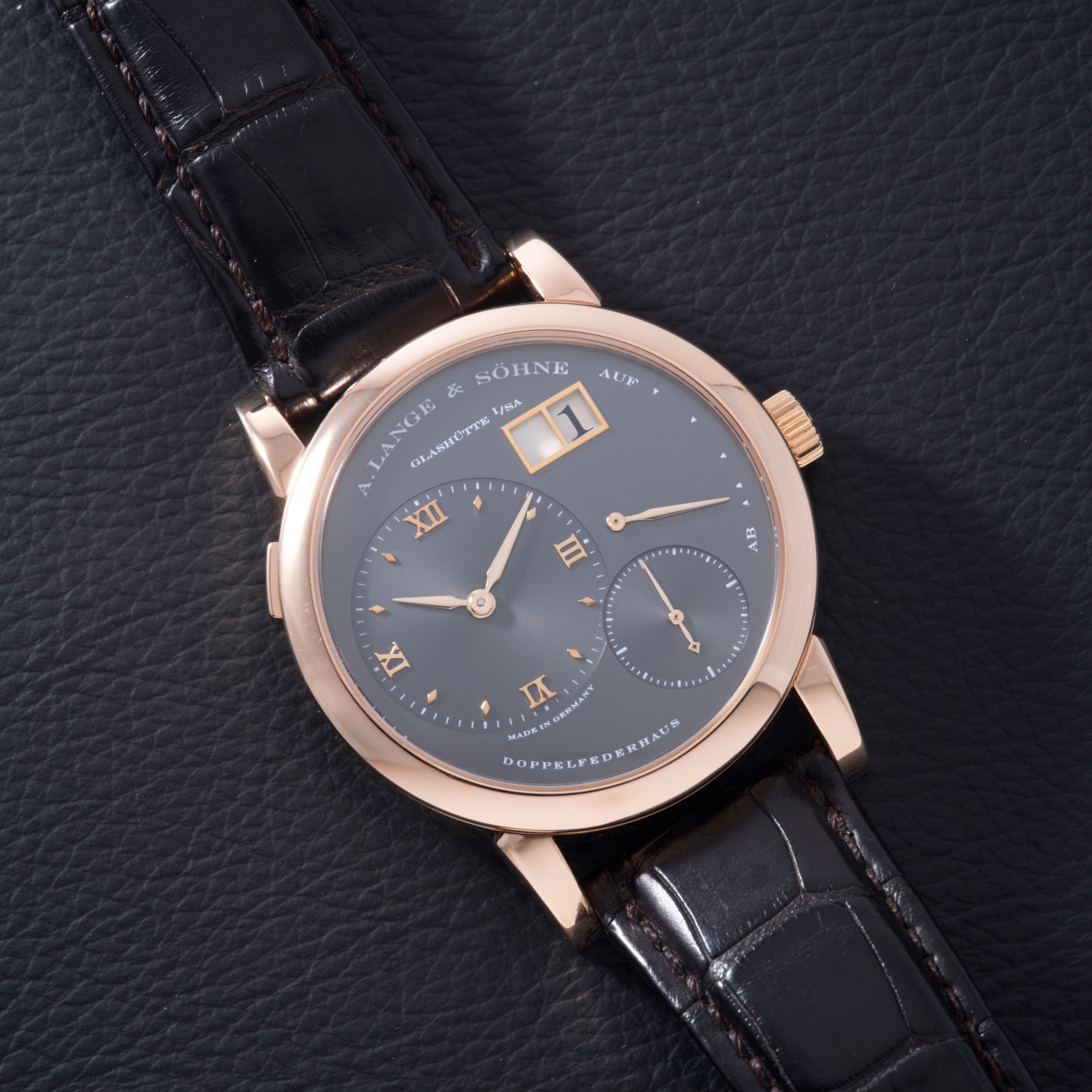 تصویر منبع؛ ساعت مچی A. Lange & Söhne Lange 1