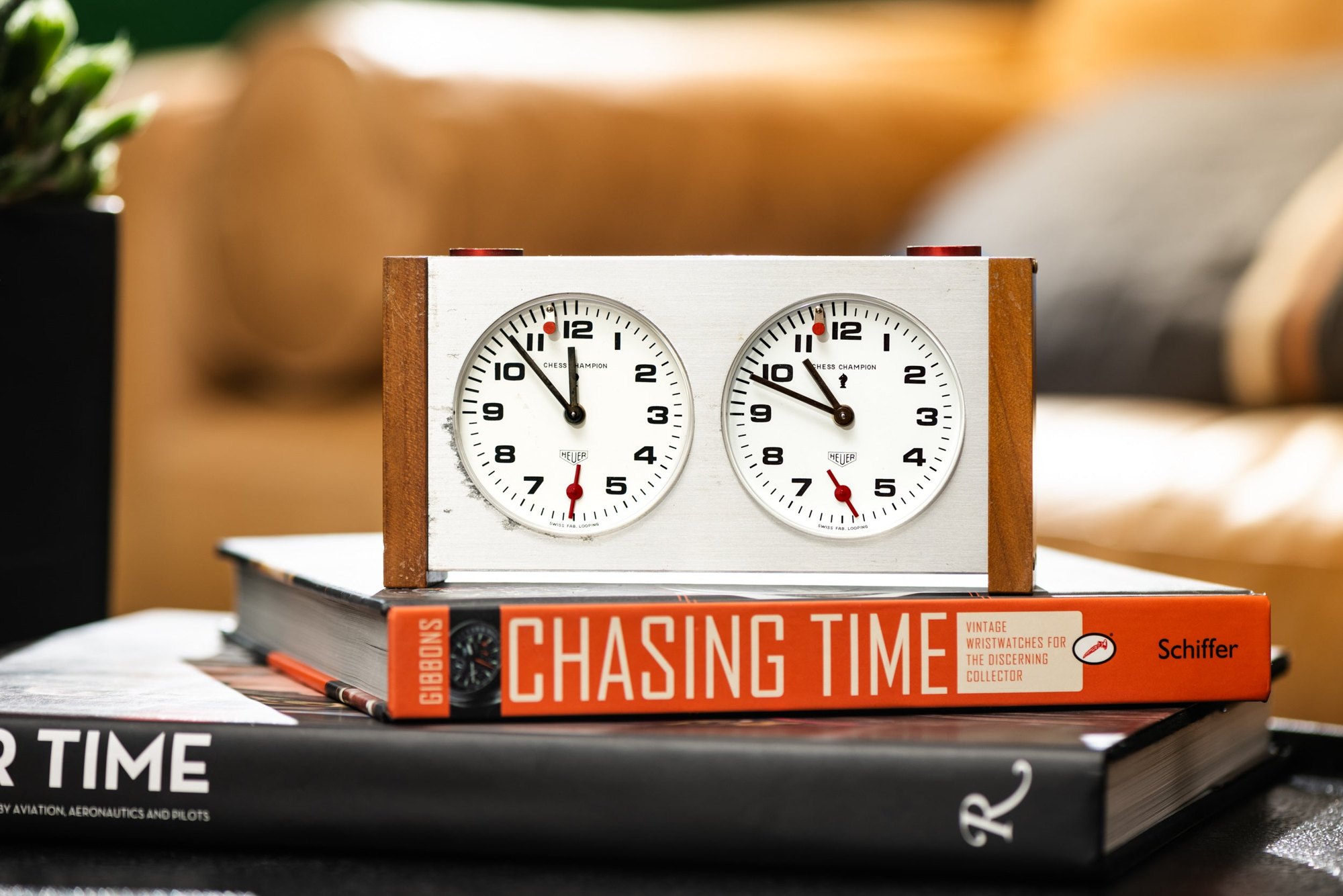 تصویر منبع؛ ساعت شطرنج Heuer Chess Timer ساخت Looping
