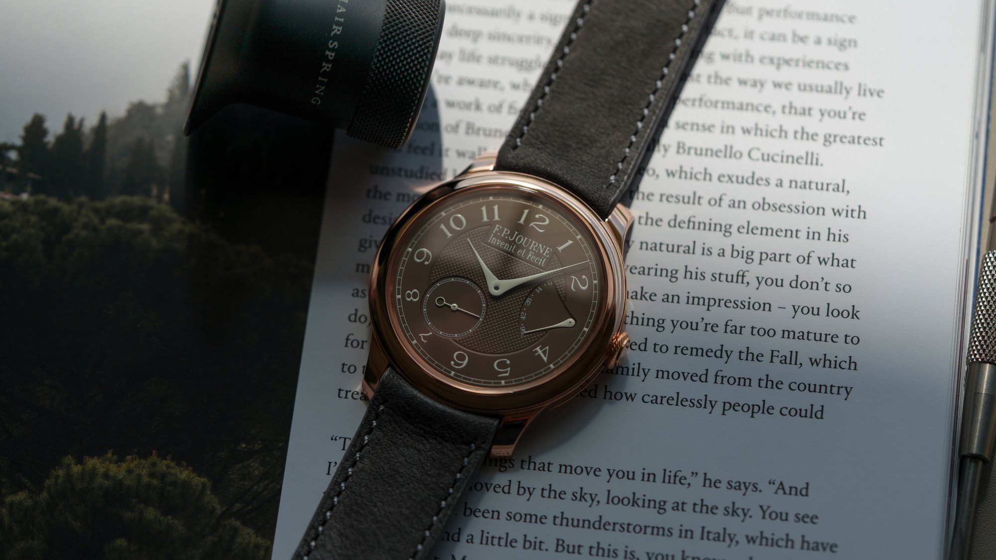 تصویر منبع؛ ساعت مچی اف پی ژورن مدل Chronomètre Souverain Havana قاب طلای رزگلد
