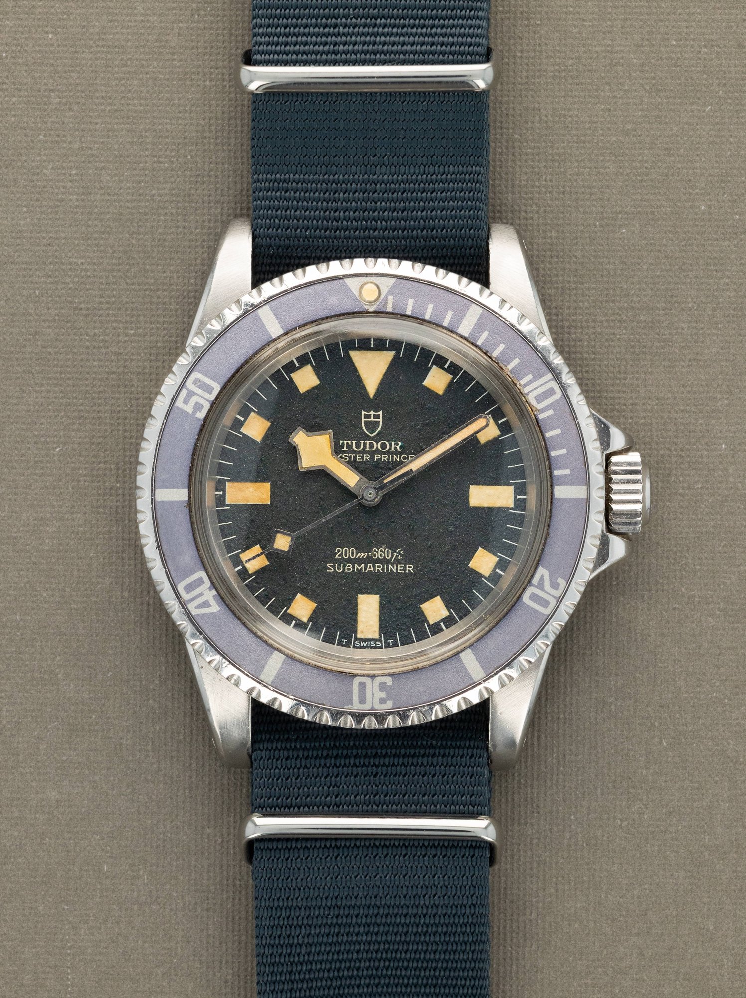 تصویر منبع؛ ساعت Tudor Submariner رفرنس 7016/0 نظامی Marine Nationale
