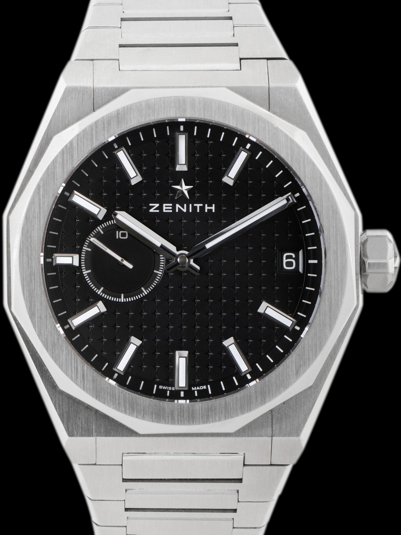 تصویر منبع؛ ساعت مچی Zenith Defy Skyline مدل ۲۰۲۲، نمایش یکدهم ثانیه، رفرنس 03.9300.3620، با جعبه و مدارک