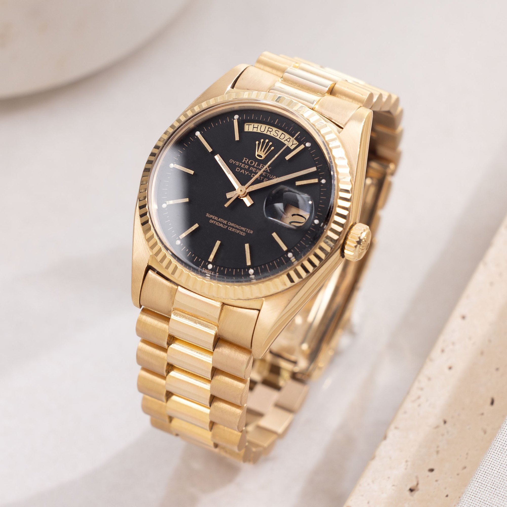 تصویر منبع؛ ساعت مچی Rolex Day-Date با قاب طلای زرد ۱۸ عیار رفرنس 1803