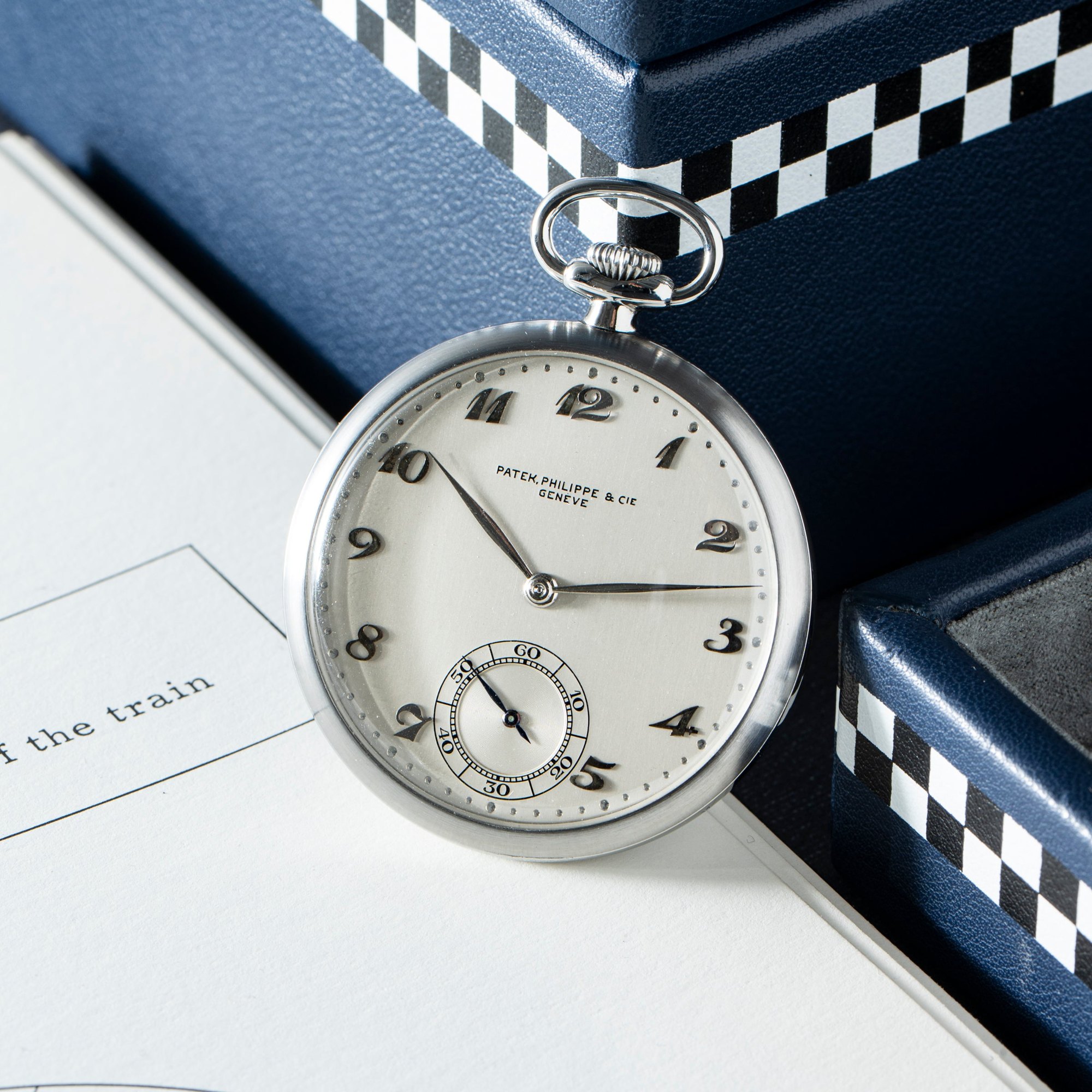 تصویر منبع؛ ساعت جیبی Patek Philippe رفرنس 651 با قاب استیل ضدزنگ و اعداد Breguet