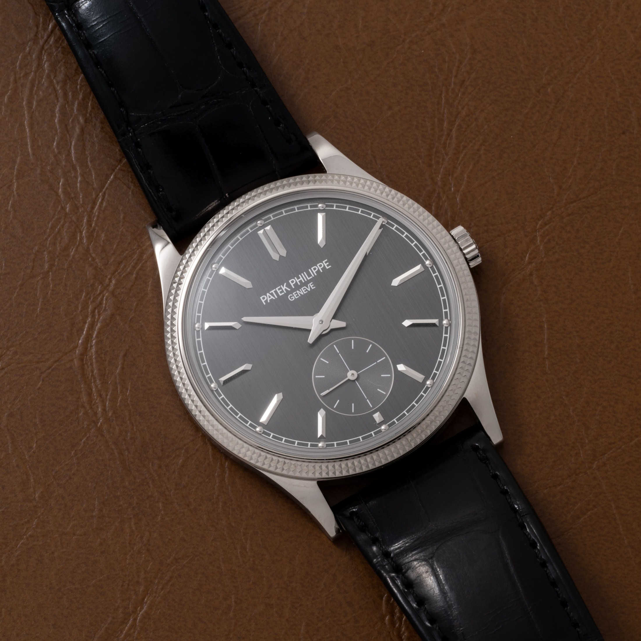 تصویر منبع؛ ساعت Patek Philippe Calatrava مدل 6119G-001