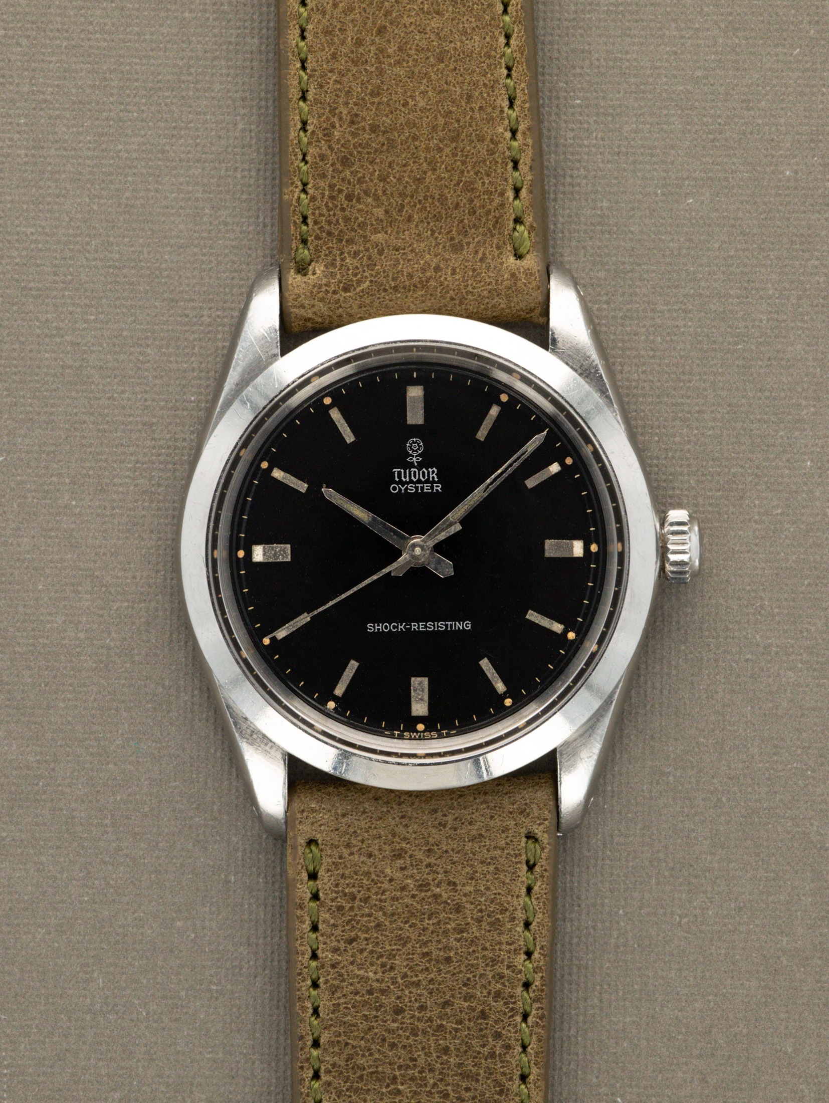 تصویر منبع؛ Tudor Oyster Ref. 7984 - Black Gilt 'Rose' Dial Unpolished