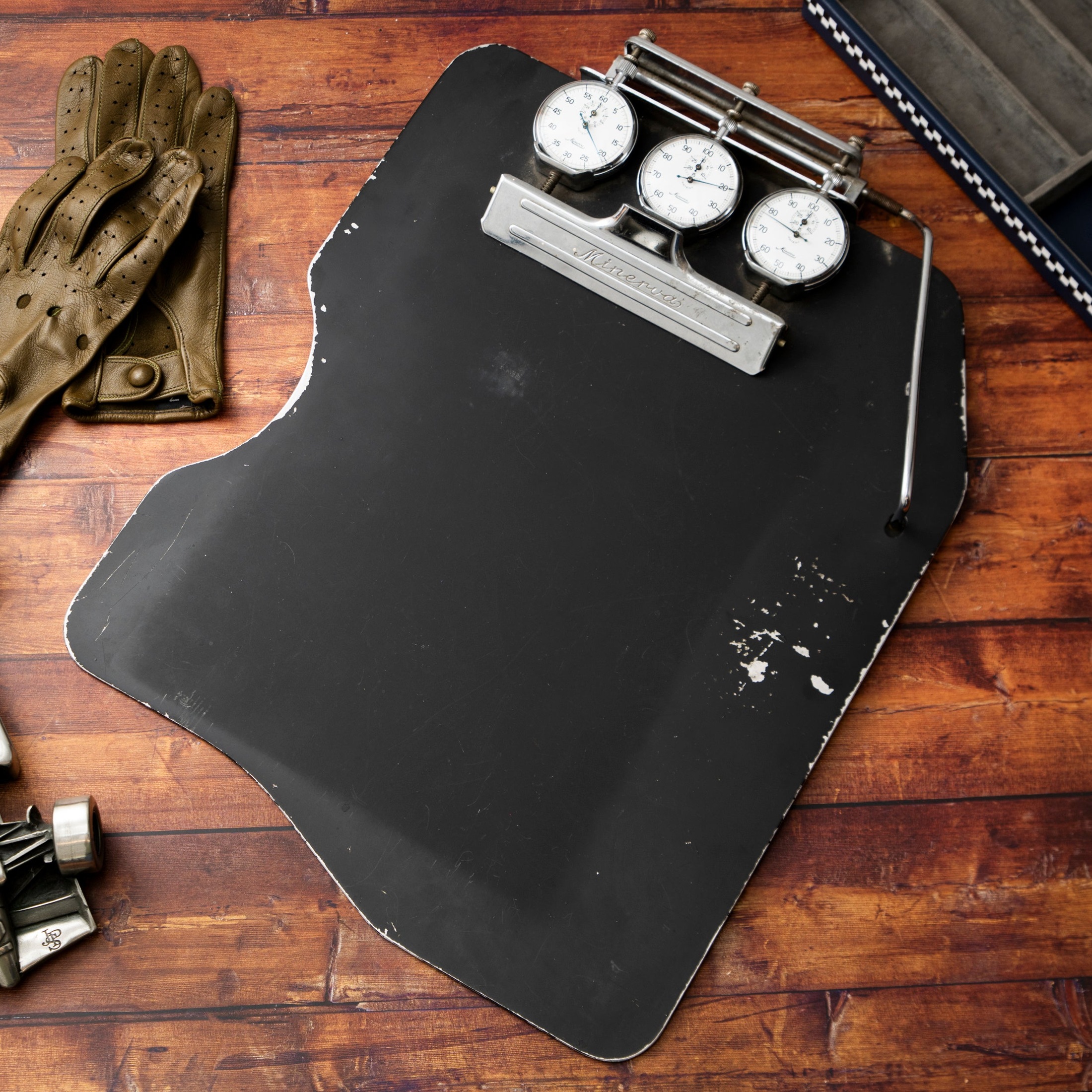 تصویر منبع؛ تایمر مسابقهای Minerva Rally Timer Clipboard