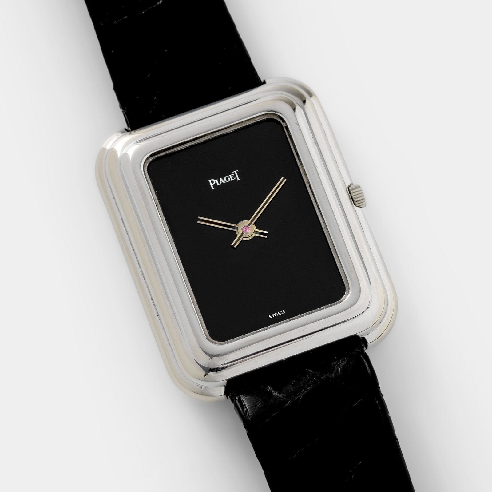 تصویر منبع؛ ساعت مچی Piaget رفرنس 14101 با موتور Beta 21 و صفحه انیکس