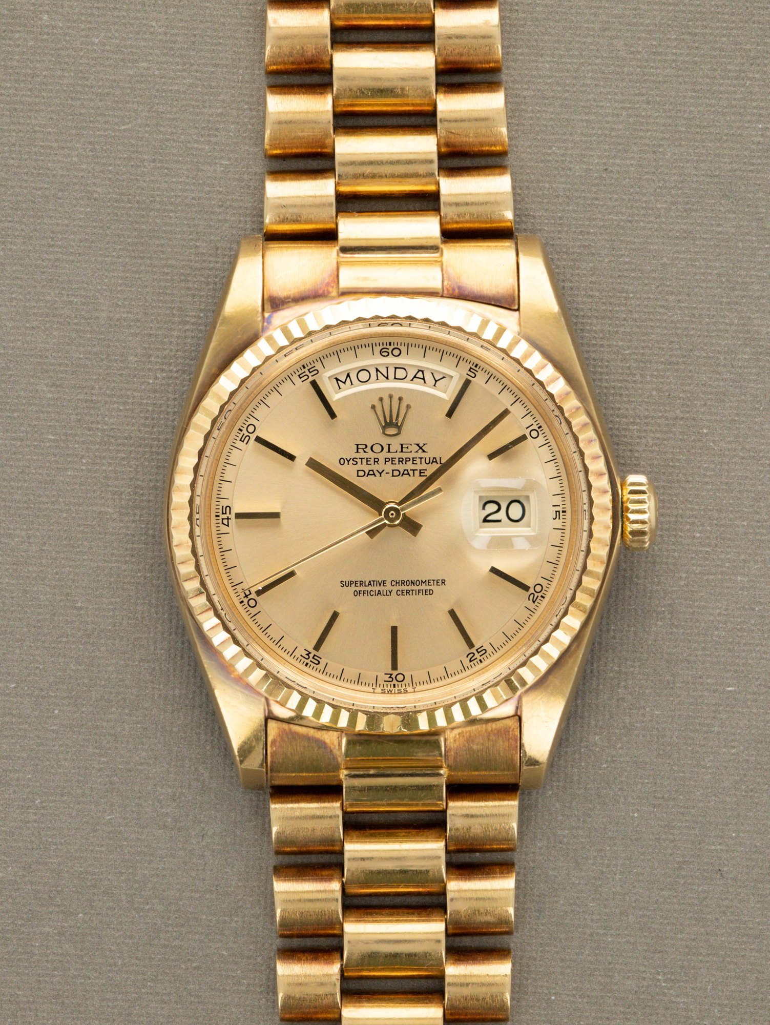 تصویر منبع؛ ساعت مچی رولکس Rolex Day-Date Ref. 1803 با صفحه شامپاینی سانبرست