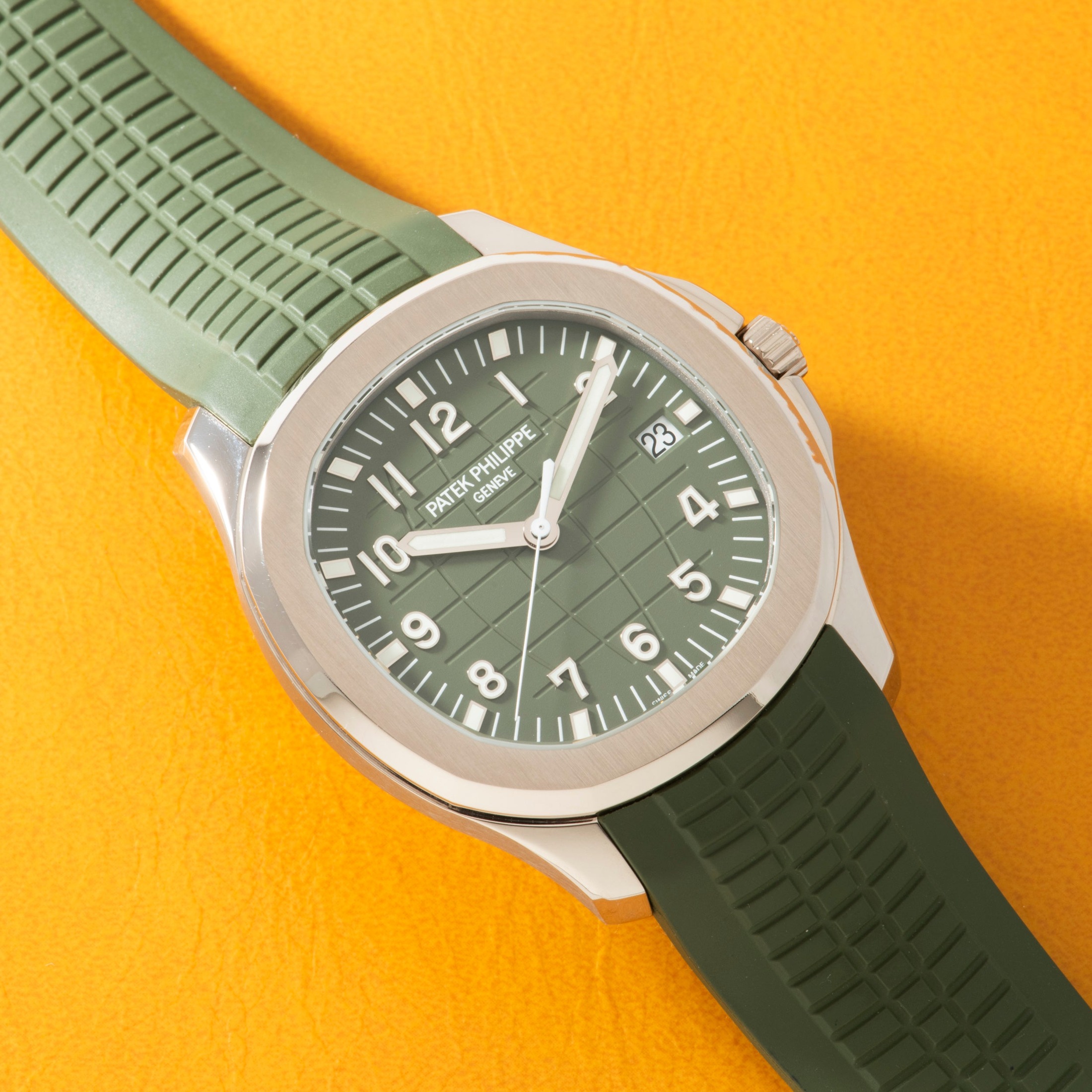 تصویر منبع؛ ساعت Patek Philippe Aquanaut مدل 5168G-010