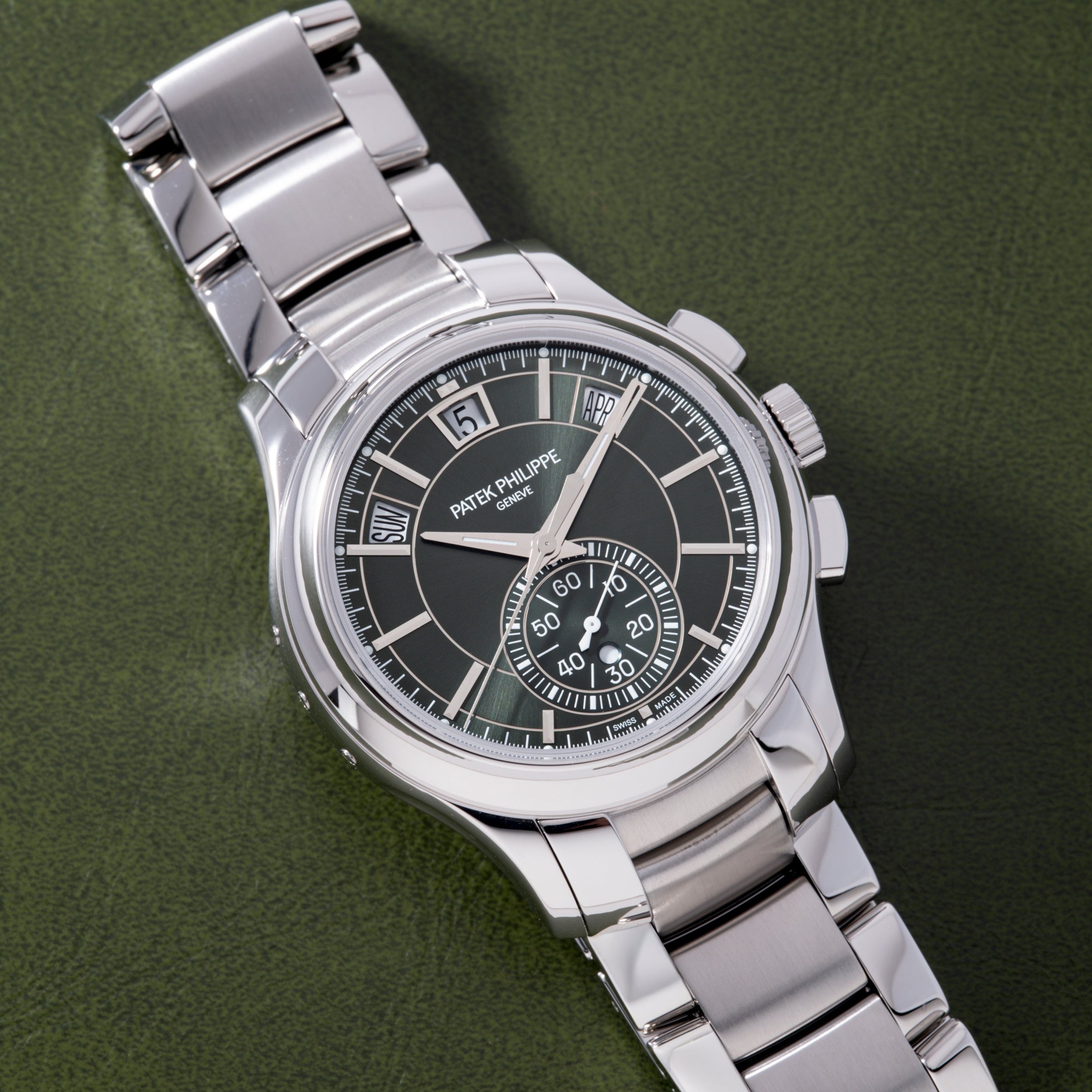 تصویر منبع؛ ساعت Patek Philippe Annual Calendar Flyback Chronograph رفرنس 5905/1A-001