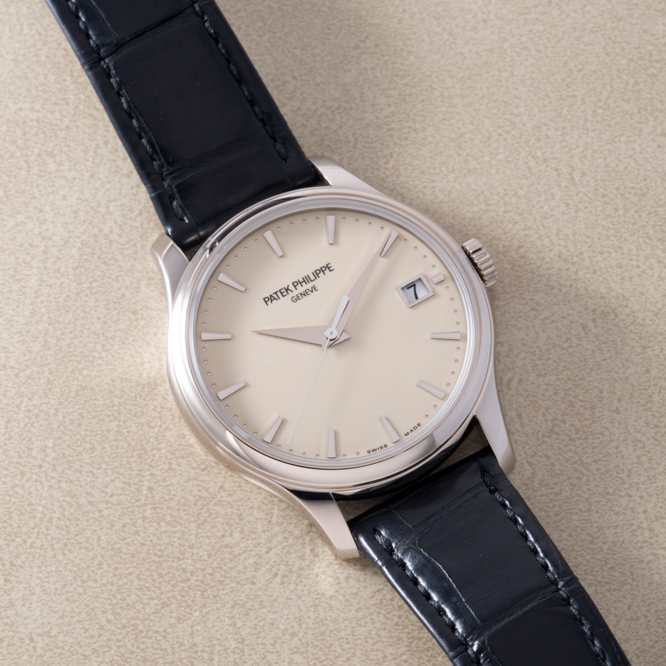 تصویر منبع؛ ساعت Patek Philippe Calatrava مدل 5227G-001