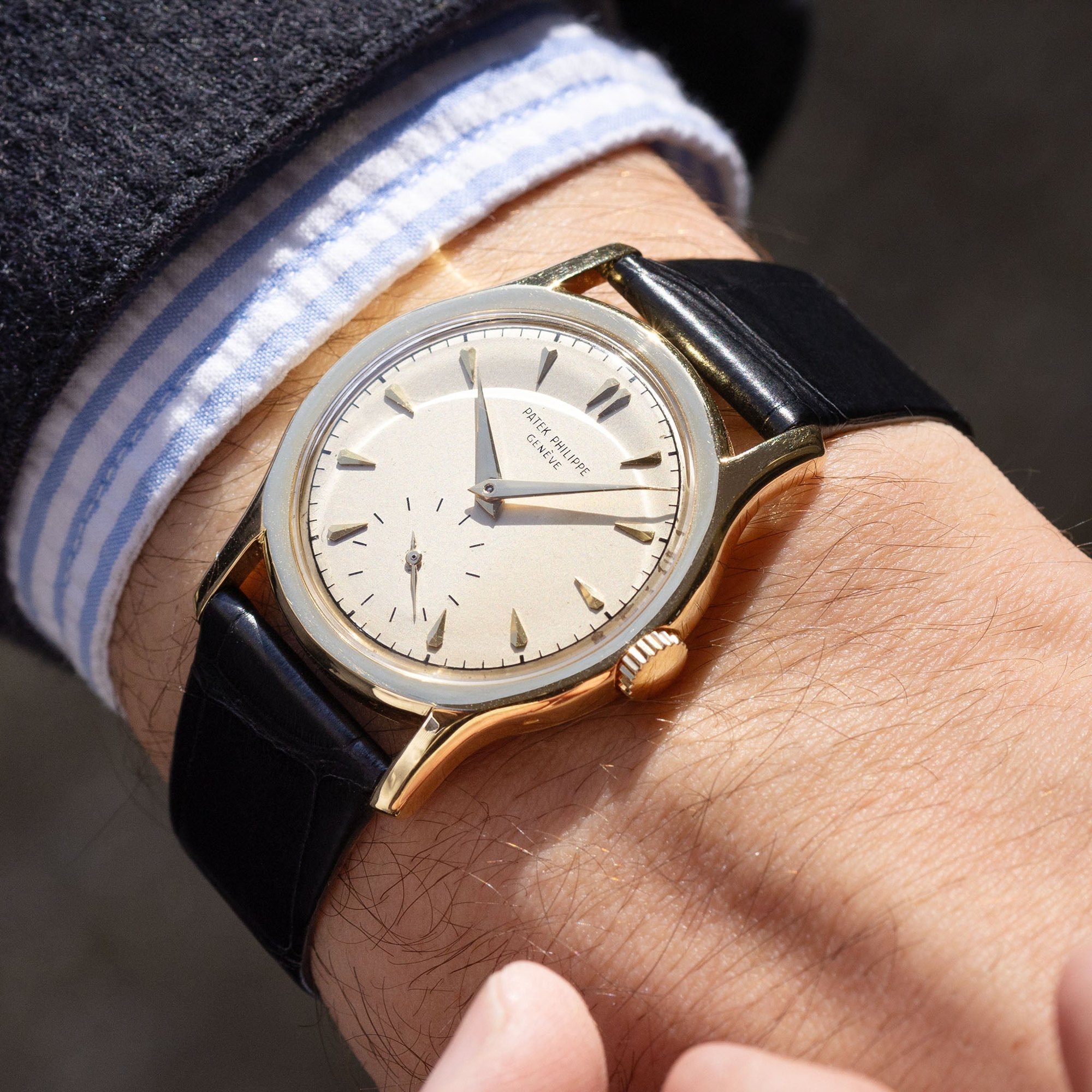 تصویر منبع؛ ساعت مچی Patek Philippe Calatrava رفرنس 2450 طلا ۱۸ عیار