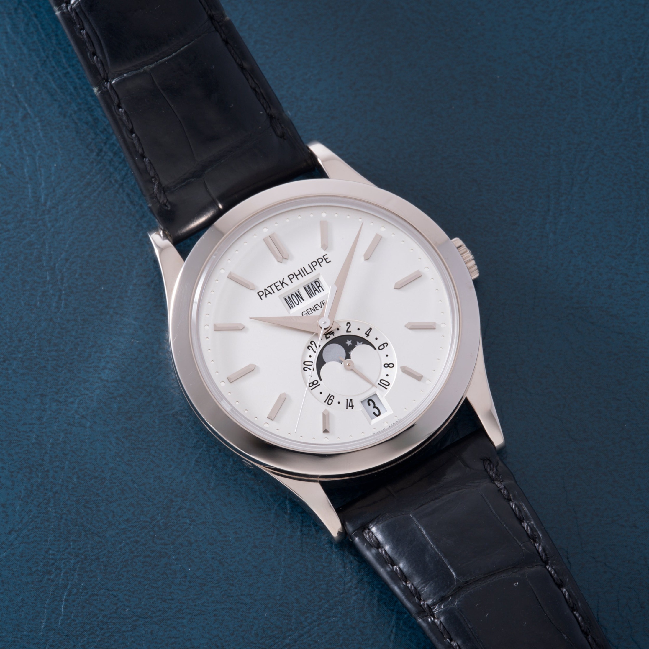 تصویر منبع؛ ساعت Patek Philippe Annual Calendar Ref. 5396G-011