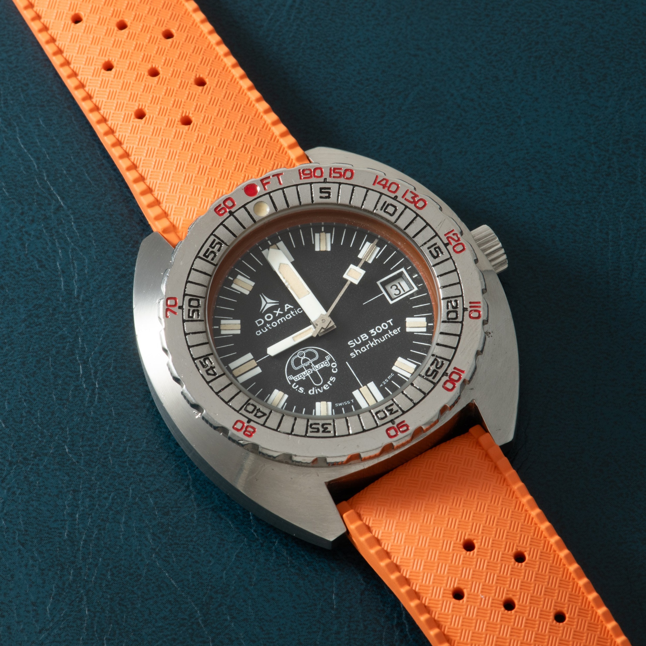 تصویر منبع؛ ساعت DOXA Sub 300T Sharkhunter 'Aqua-Lung'