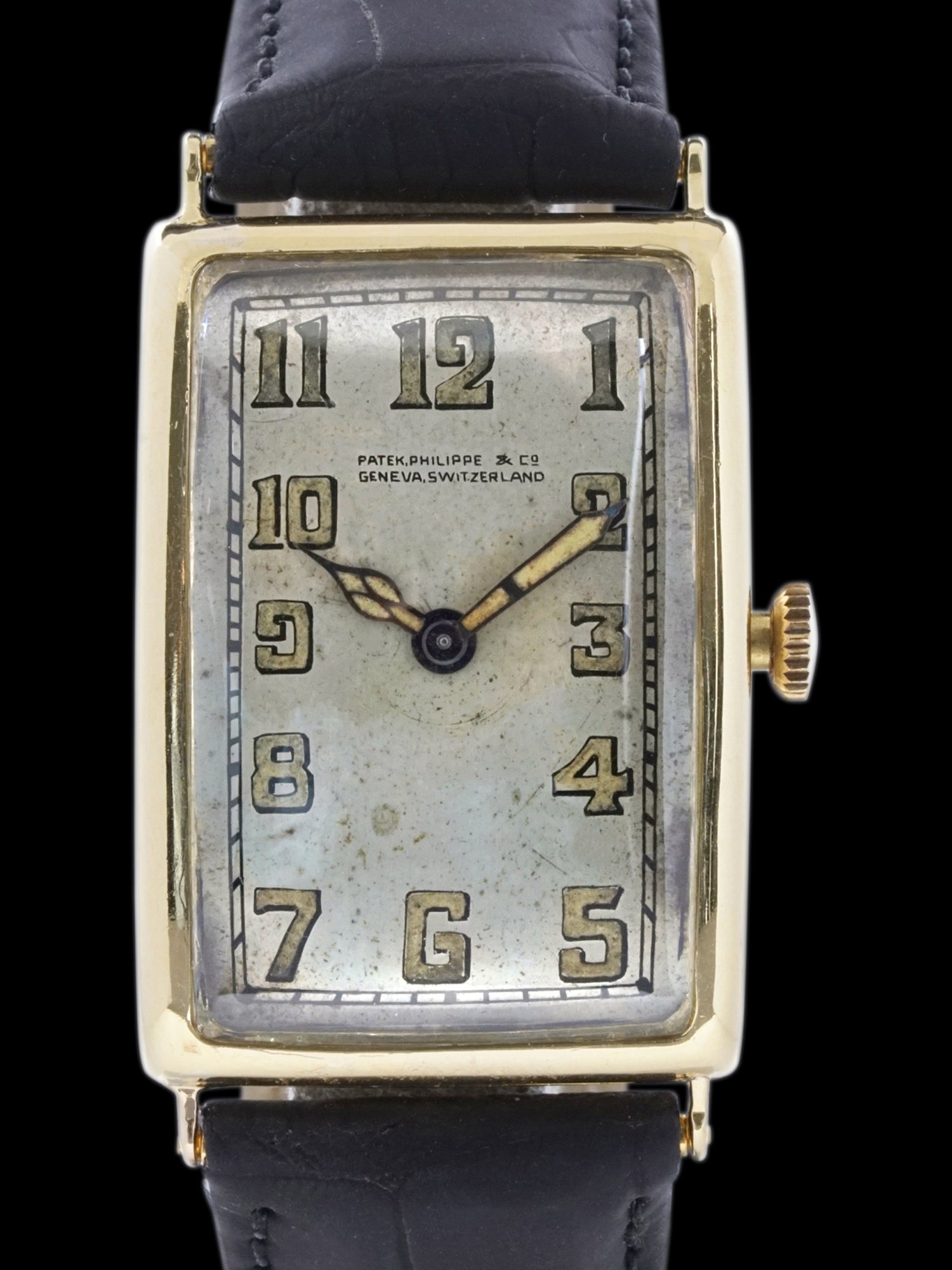 تصویر منبع؛ ساعت مچی مستطیلی Patek Philippe طلای زرد ۱۸ عیار ساخت ۱۹۲۴