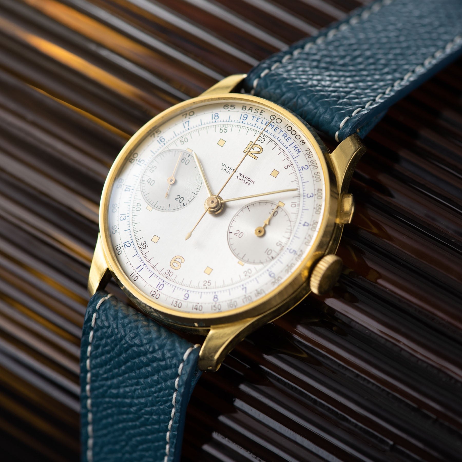 تصویر منبع؛ ساعت مچی کرنوگراف تکدکمه Ulysse Nardin طلا ۱۸ عیار دهه ۱۹۴۰