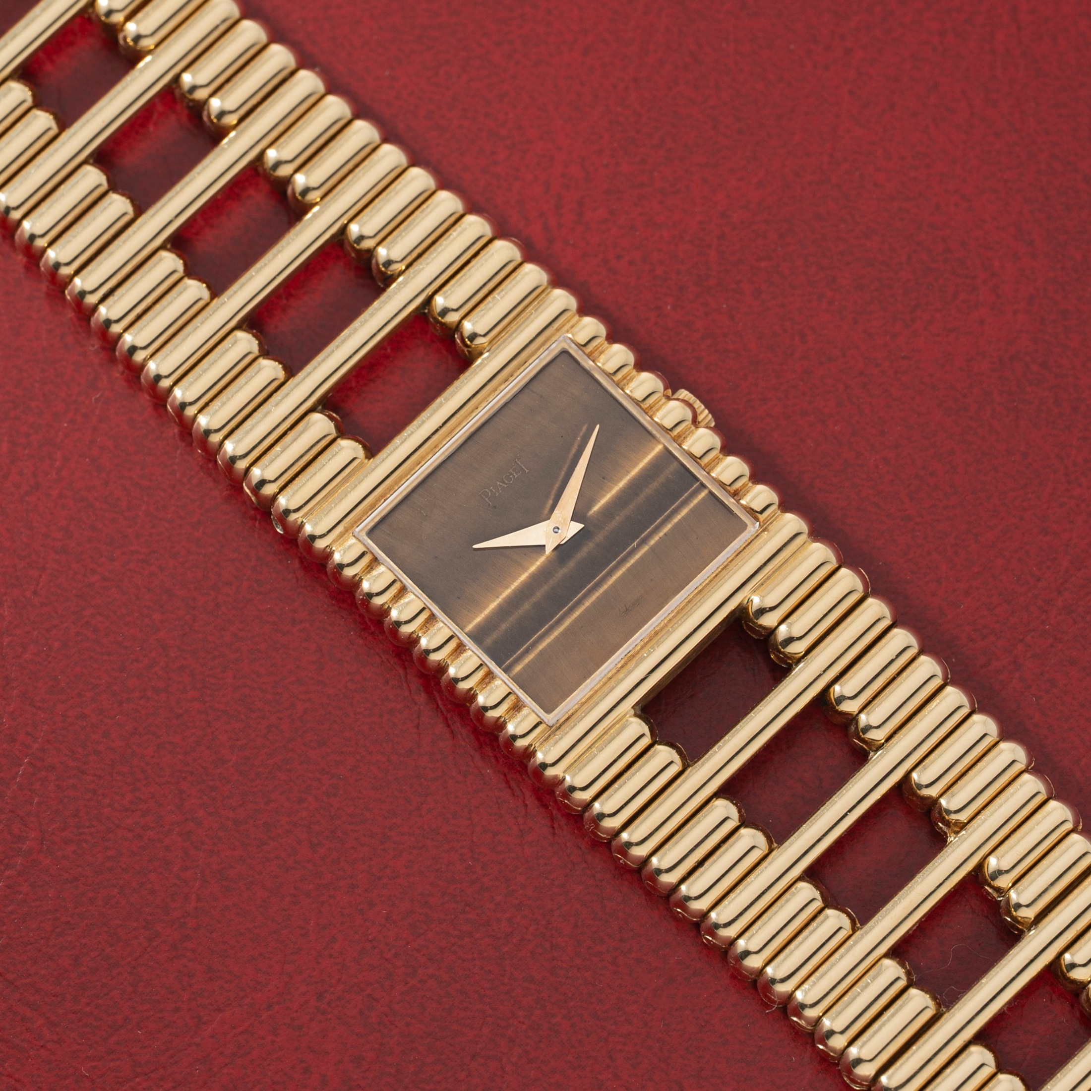 تصویر منبع؛ ساعت Piaget Emperador مدل Tiger's Eye
