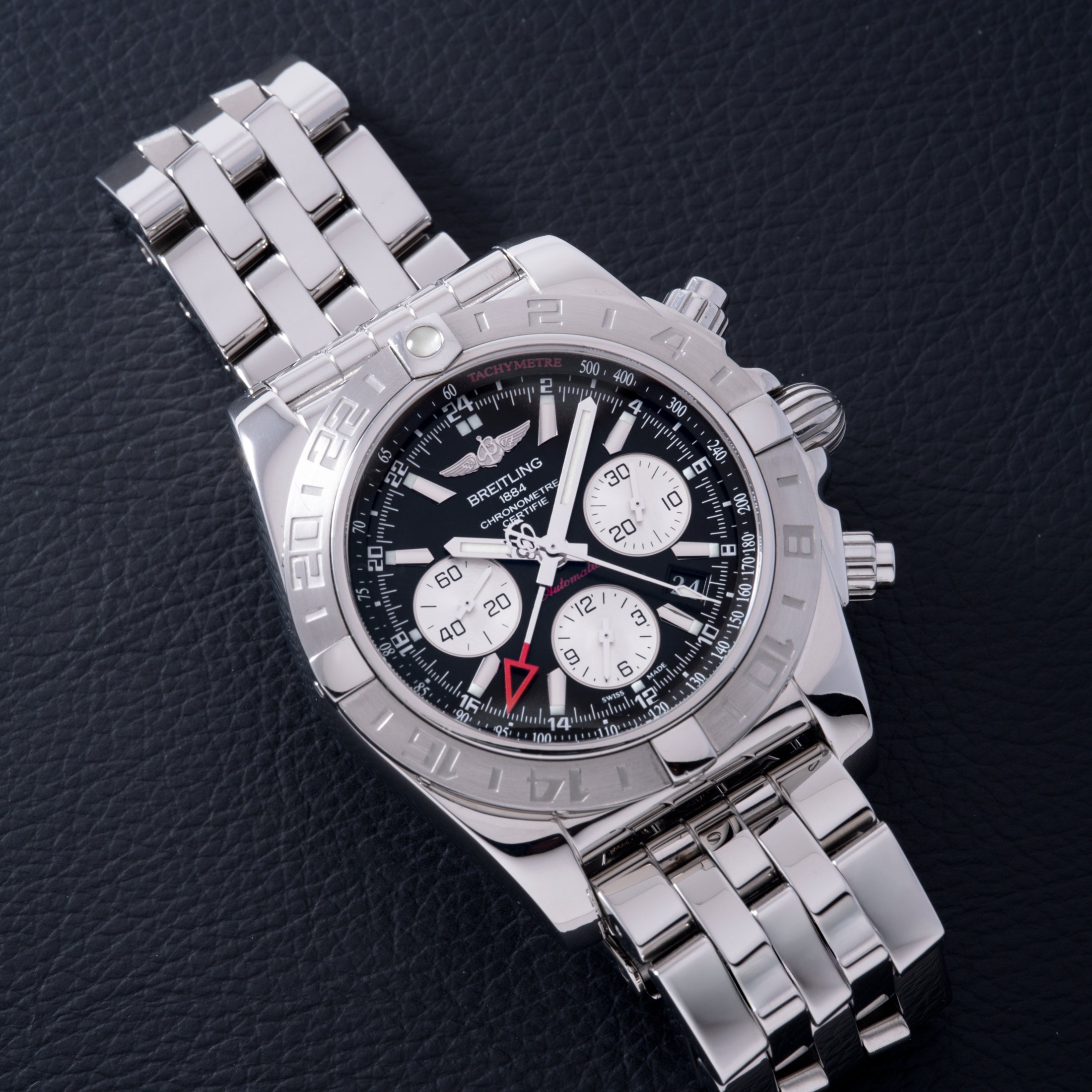تصویر منبع؛ Breitling Chronomat GMT