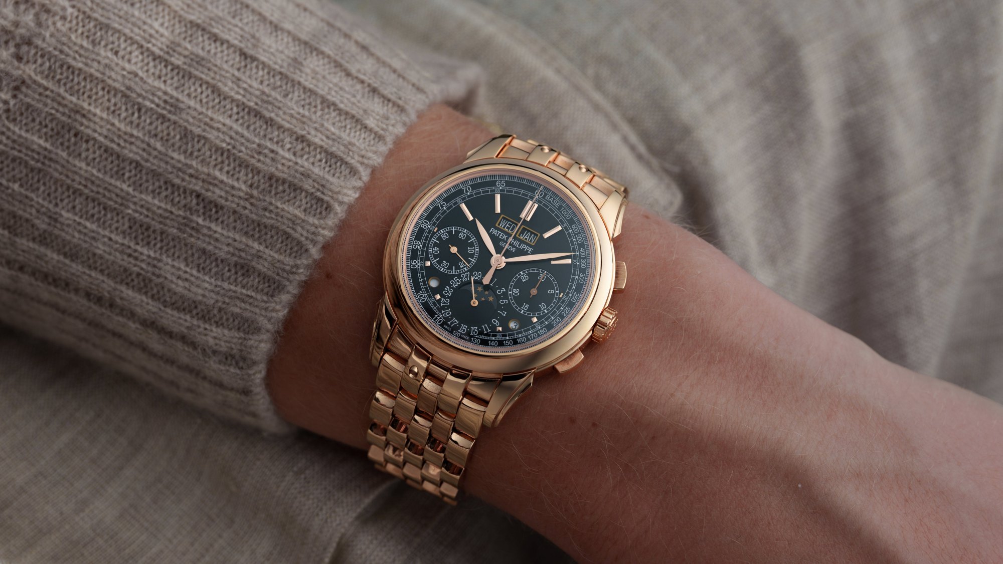 تصویر منبع؛ ساعت مچی Patek Philippe رفرنس 5270/1R-001 تقویم دائمی کرنوگراف