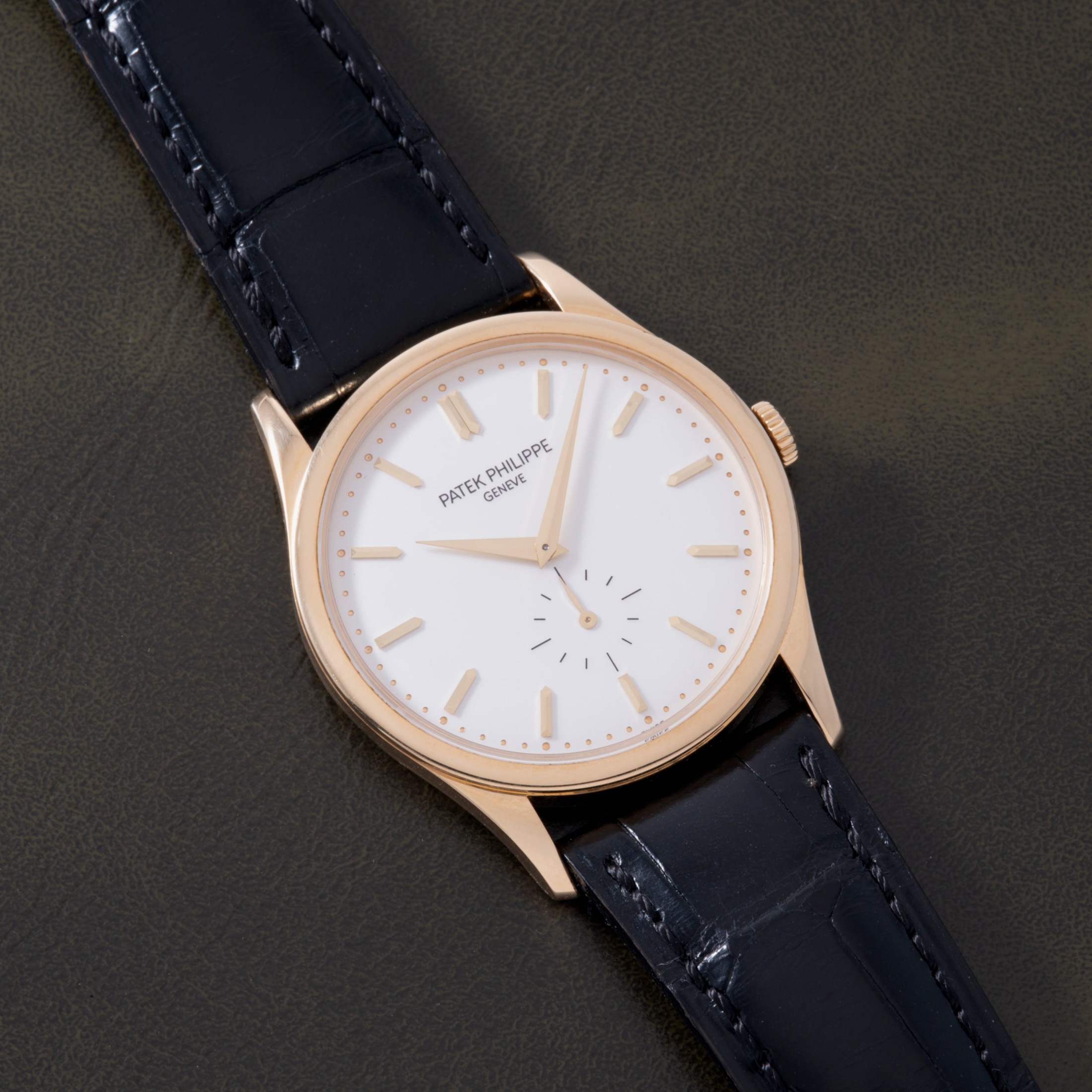 تصویر منبع؛ ساعت مچی Patek Philippe Calatrava Reference 5196J-001
