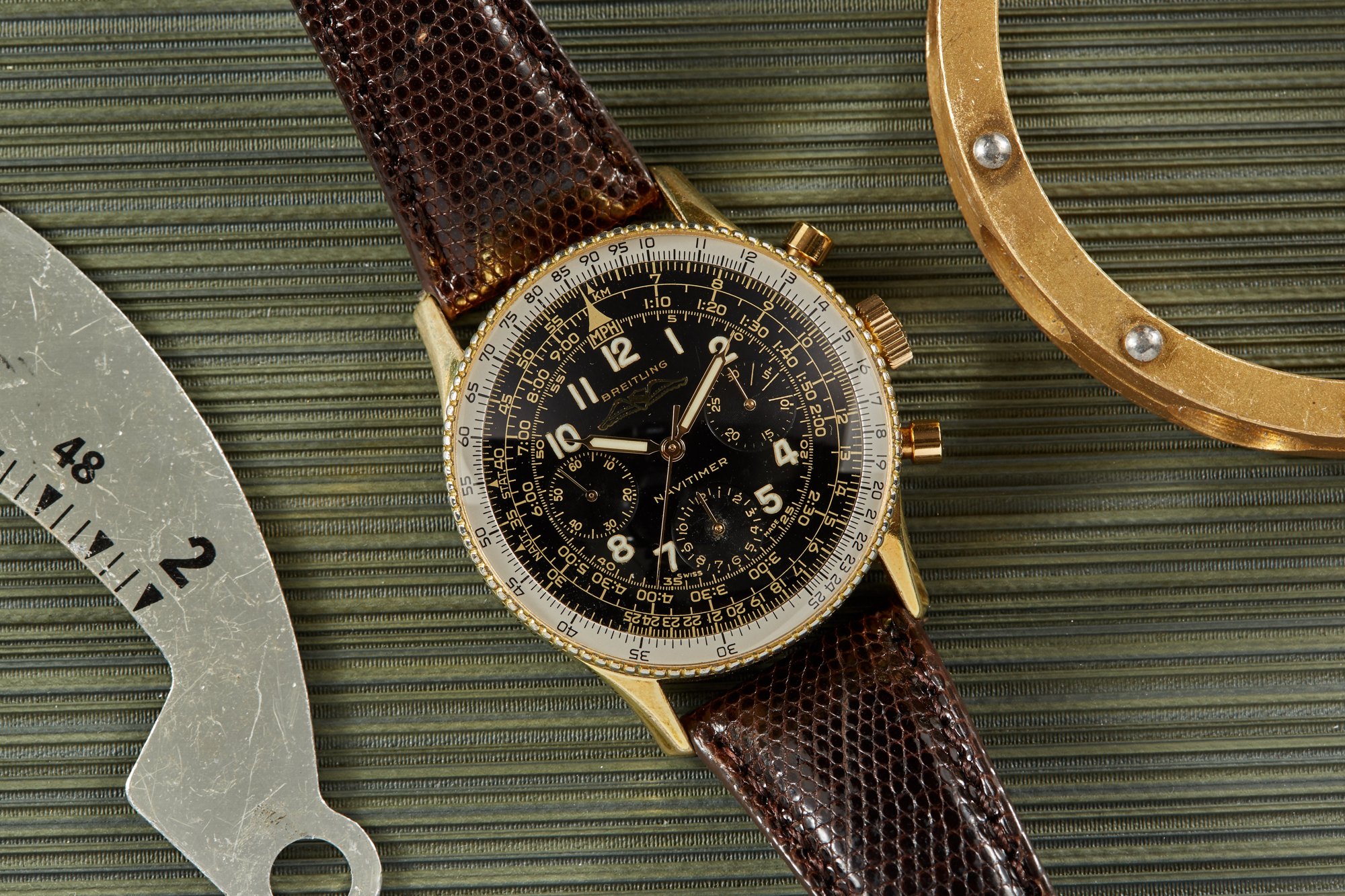 تصویر منبع؛ ساعت مچی کرنوگراف خلبانی Breitling Navitimer رفرنس 806 با روکش طلا
