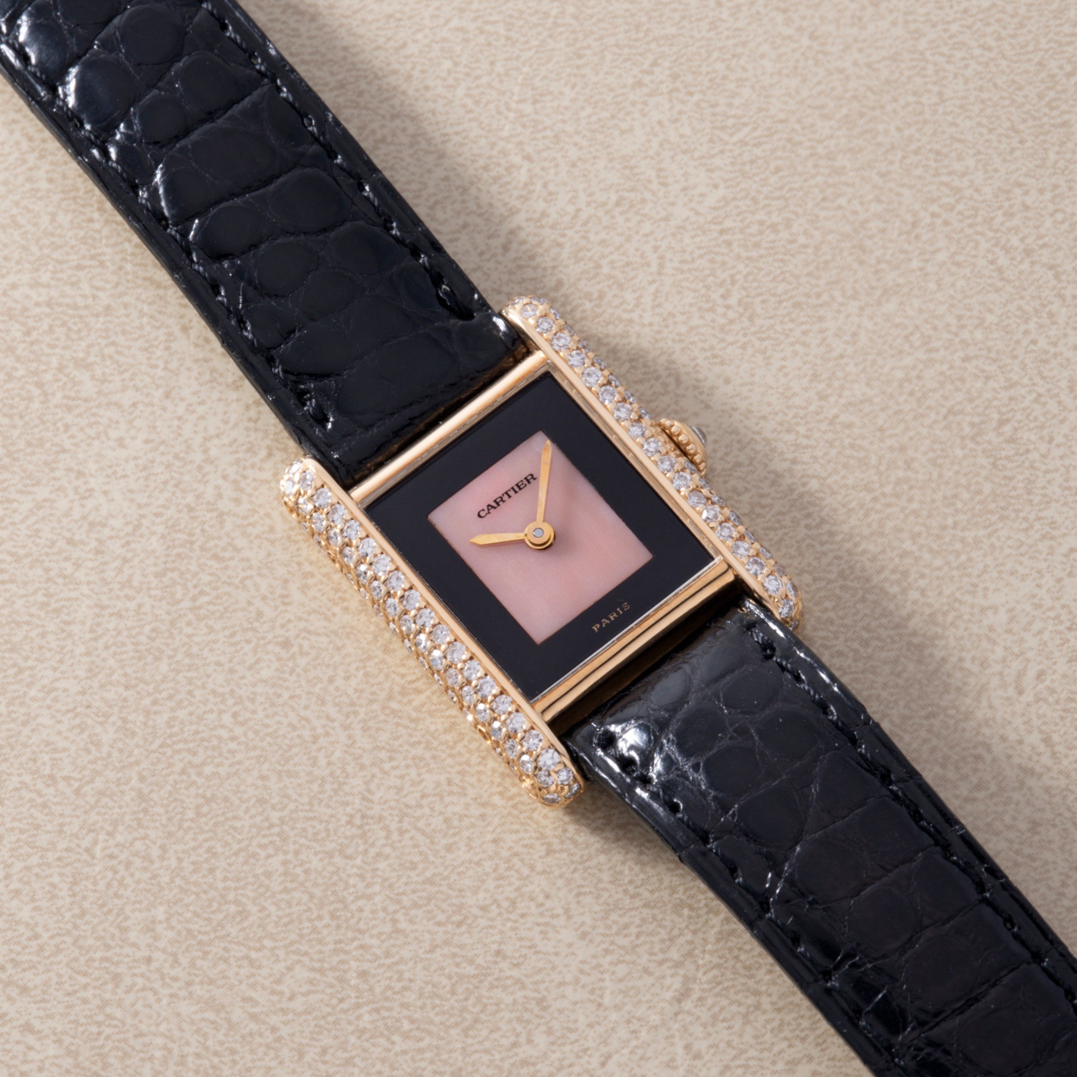 تصویر منبع؛ ساعت Cartier Tank مدل Onyx and Coral رفرنس 78227