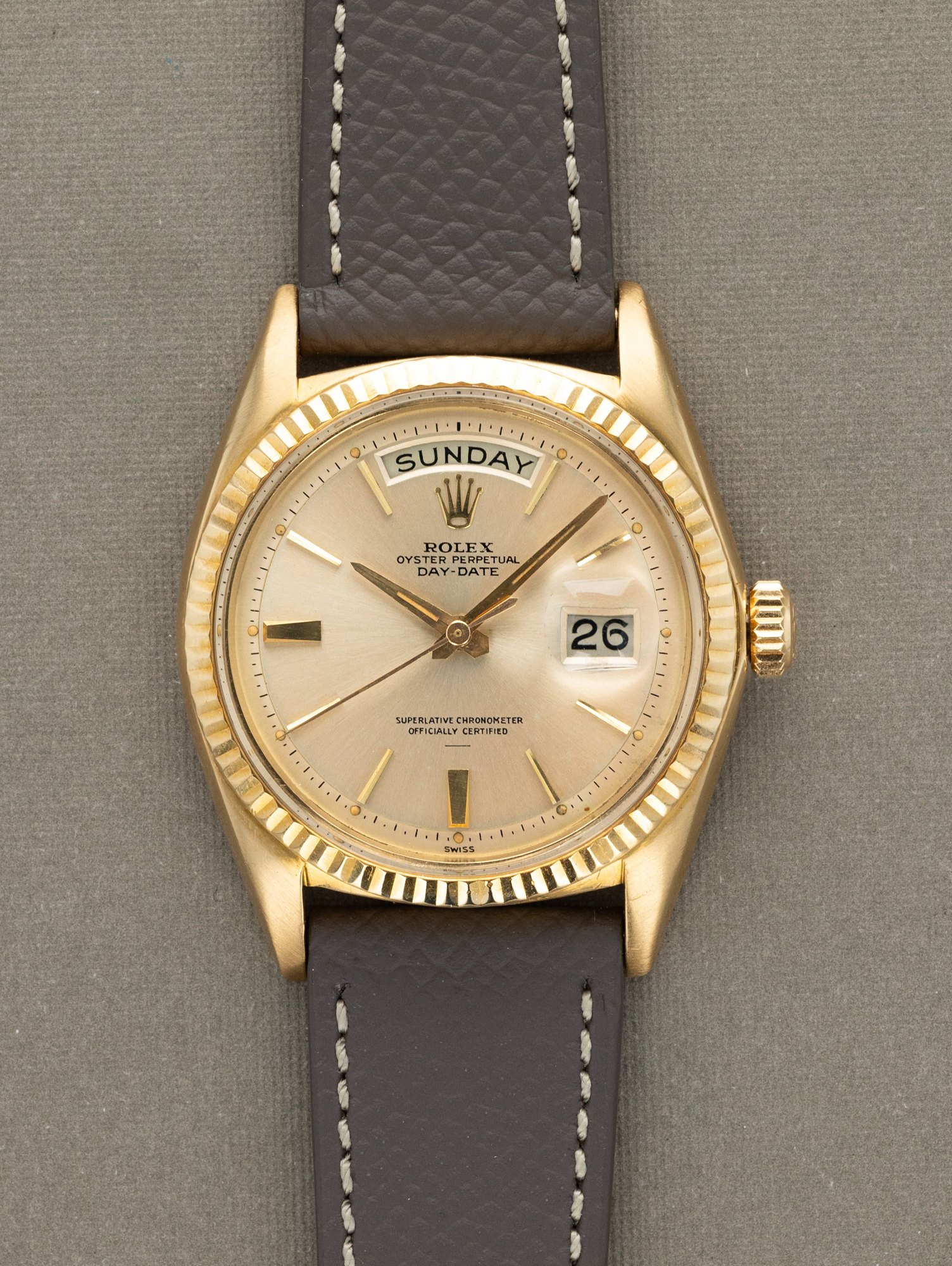 تصویر منبع؛ ساعت مچی رولکس Rolex Day-Date رفرنس 1803 با صفحه Doorstop Underline