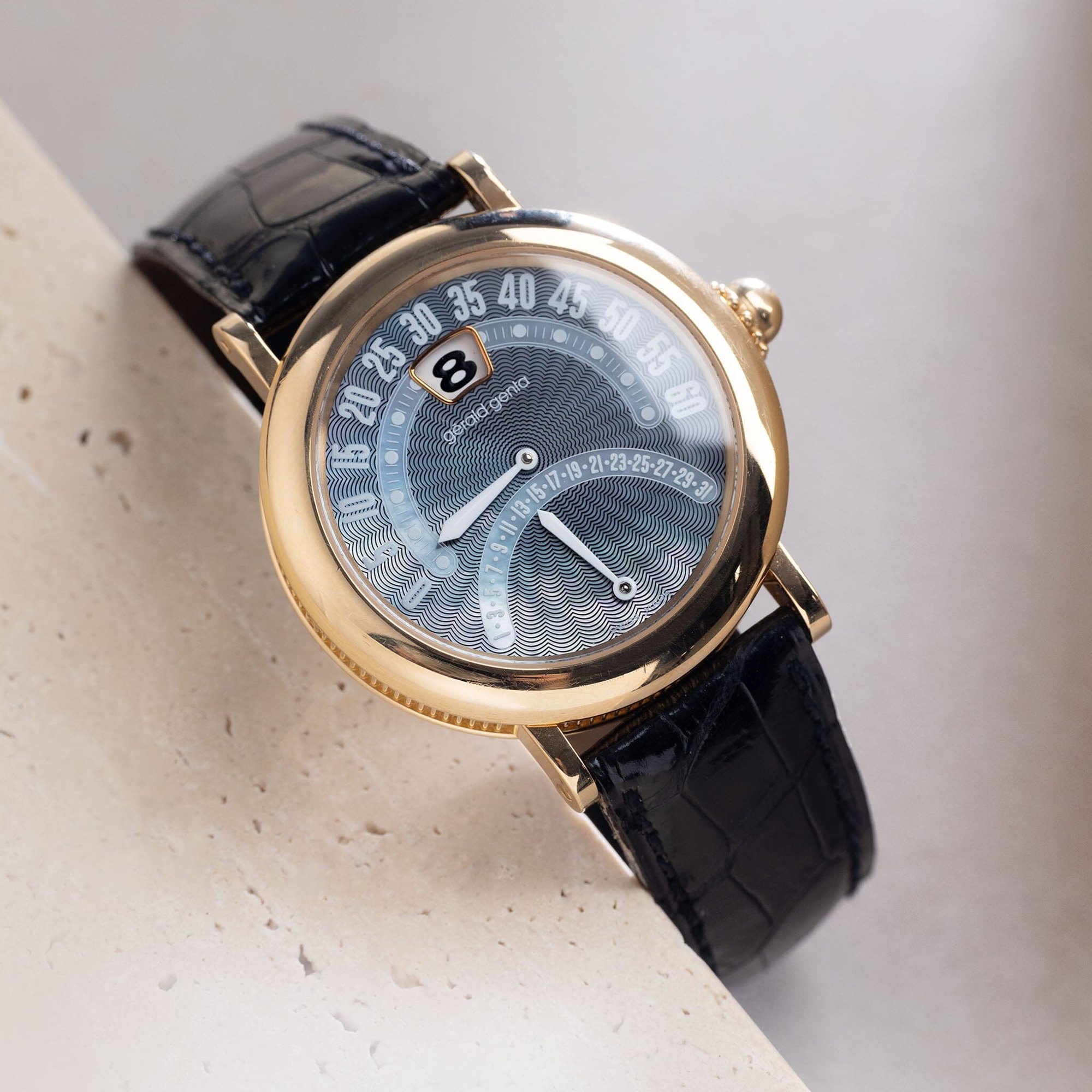 تصویر منبع؛ ساعت مچی Gerald Genta Retro Biretro طلای رزگلد رفرنس G.3734