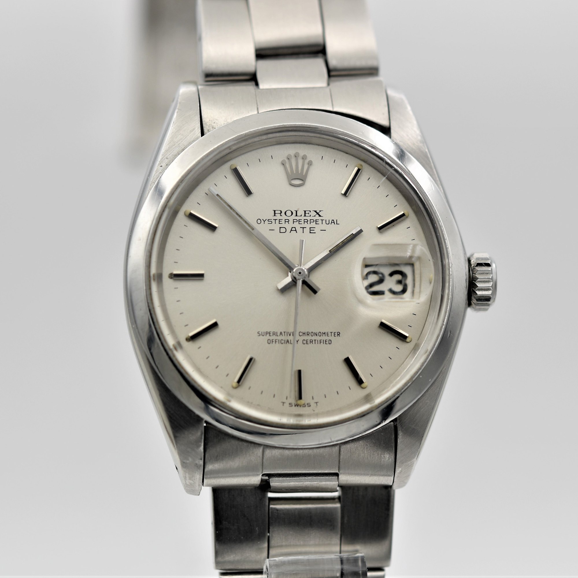 تصویر منبع؛ ساعت مچی ROLEX Oyster Perpetual Date مدل 1500 حدود سال ۱۹۶۷