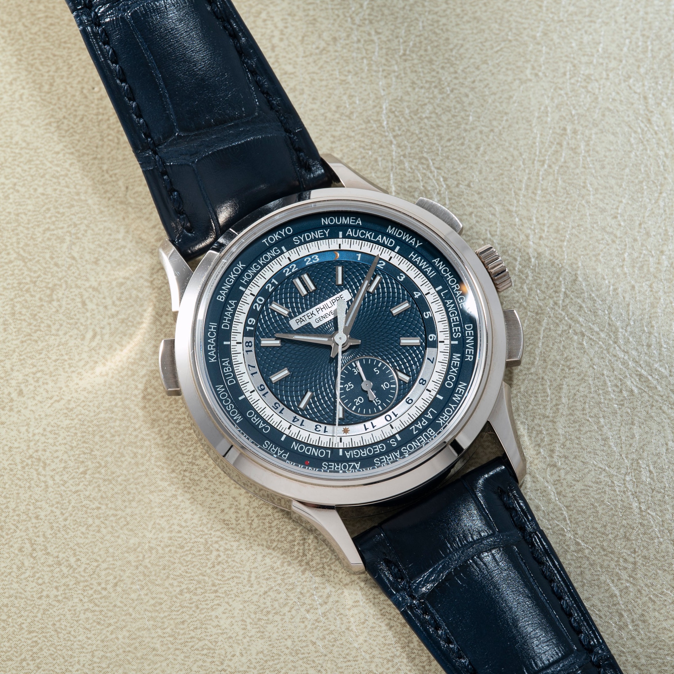 تصویر منبع؛ ساعت Patek Philippe World Time Chronograph رفرنس 5930G-001