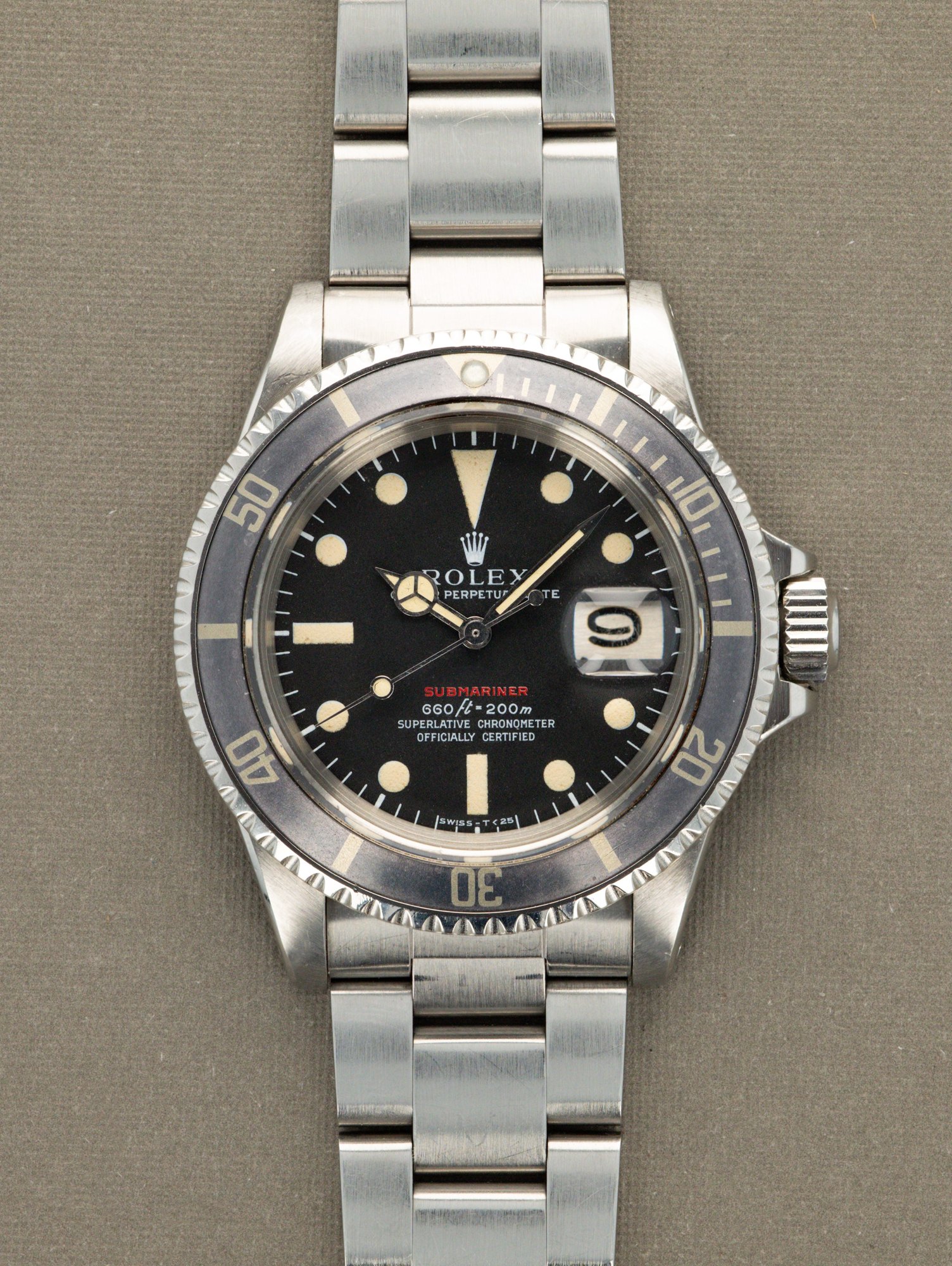 تصویر منبع؛ ساعت مچی رولکس Rolex Submariner Date Ref. 1680 با صفحه «Red Sub» MK4