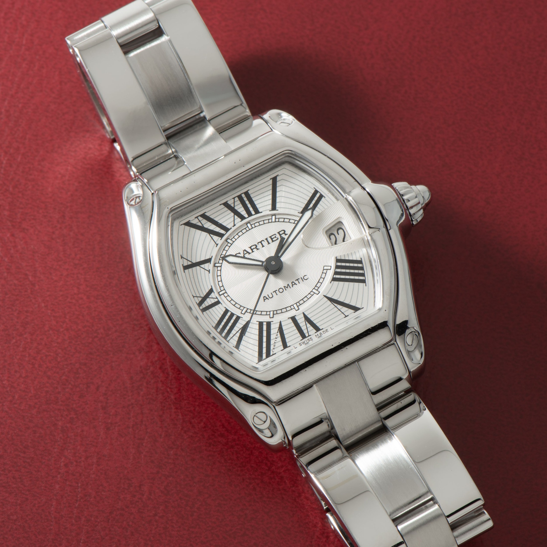 تصویر منبع؛ ساعت مچی Cartier Roadster