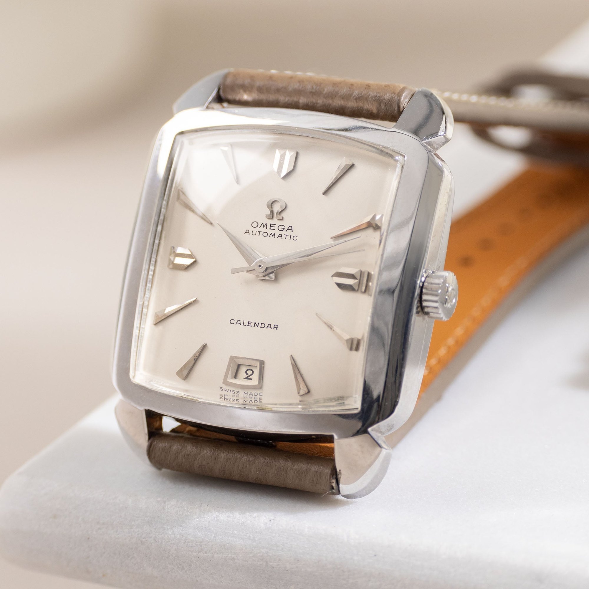 تصویر منبع؛ ساعت مچی Omega Calendar "Grand Luxe" طلای سفید رفرنس 3953
