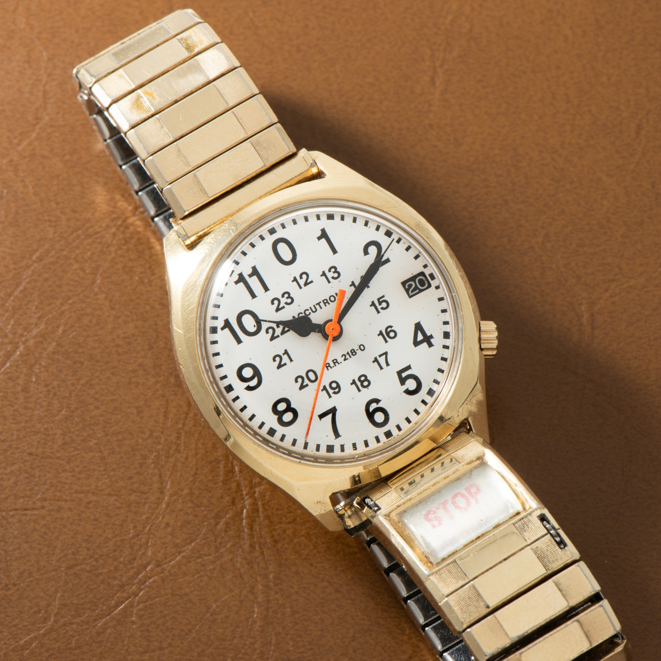 تصویر منبع؛ Bulova Accutron Canadian Railroad