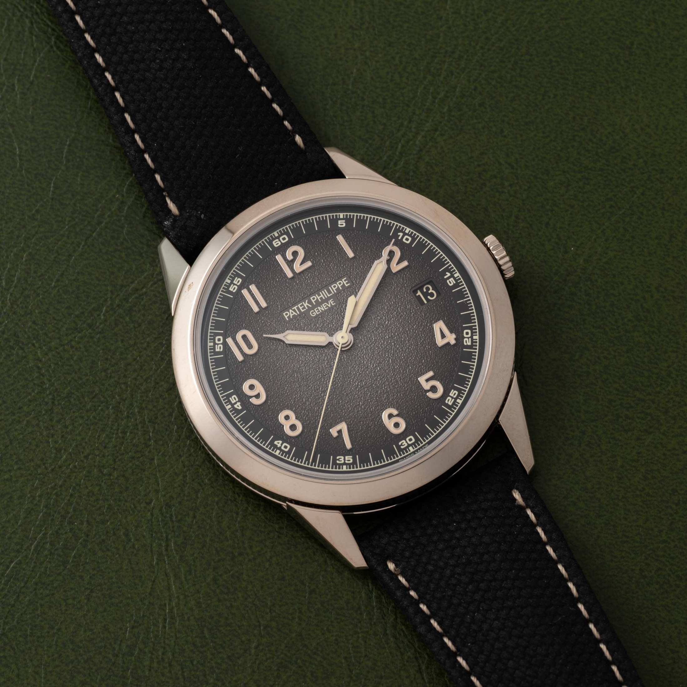 تصویر منبع؛ ساعت مچی Patek Philippe Calatrava رفرنس 5226G-001