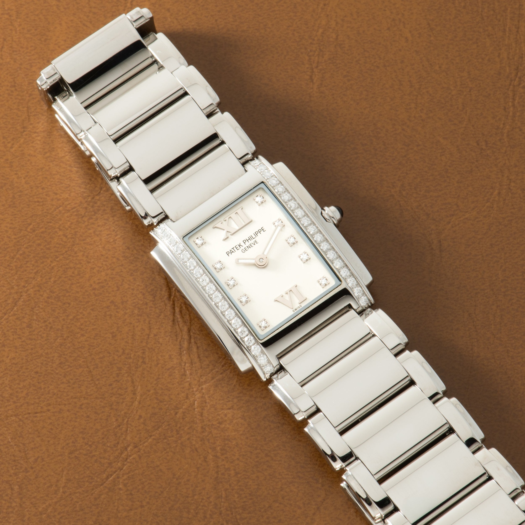تصویر منبع؛ ساعت مچی زنانه Patek Philippe Twenty-4 رفرنس 4910/10A-011