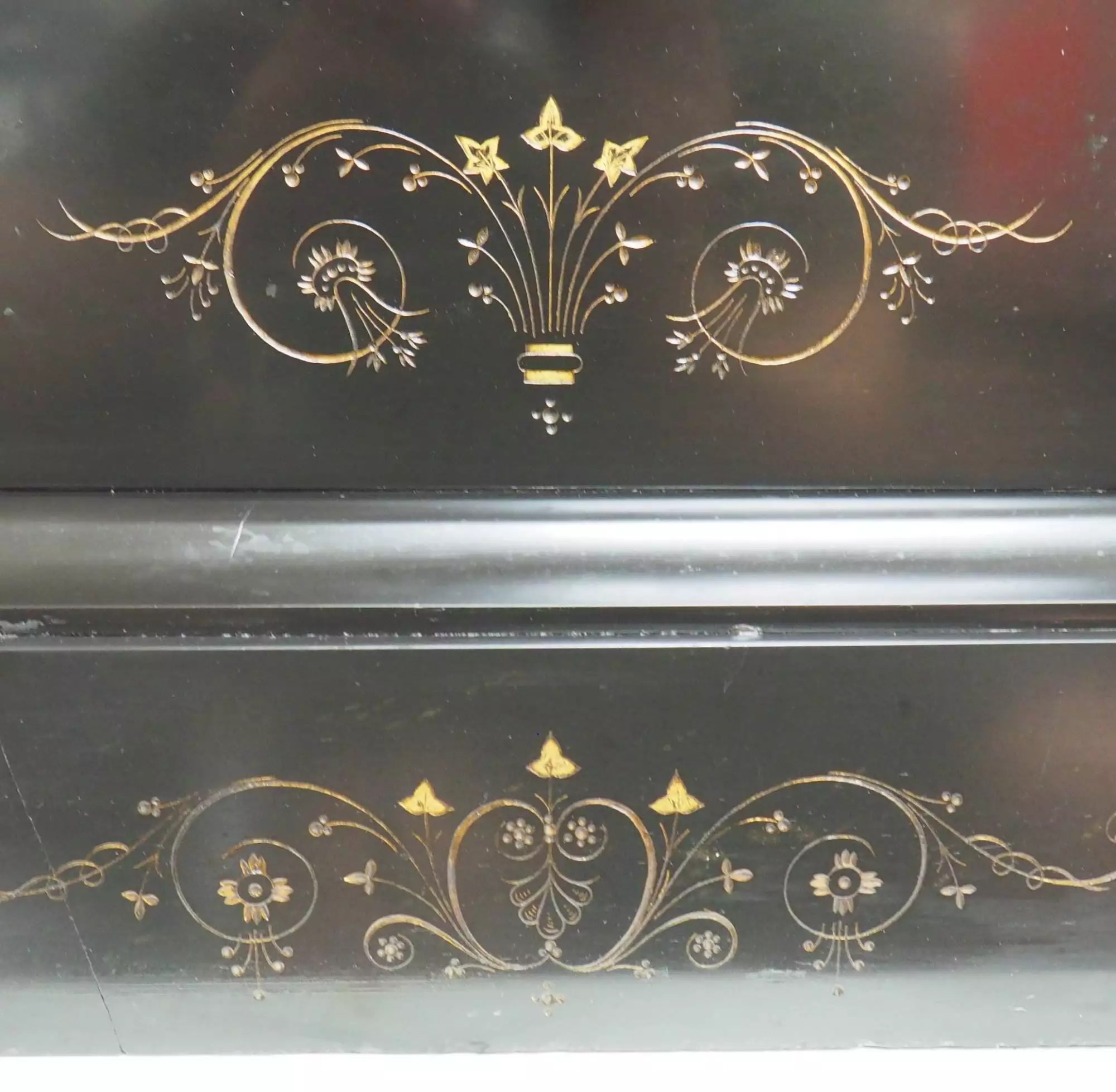 ساعت رومیزی معماری آنتیک با کتیبه کلاسیک (معرفیشده در منبع به عنوان ساعت انگلیسی Fusee)