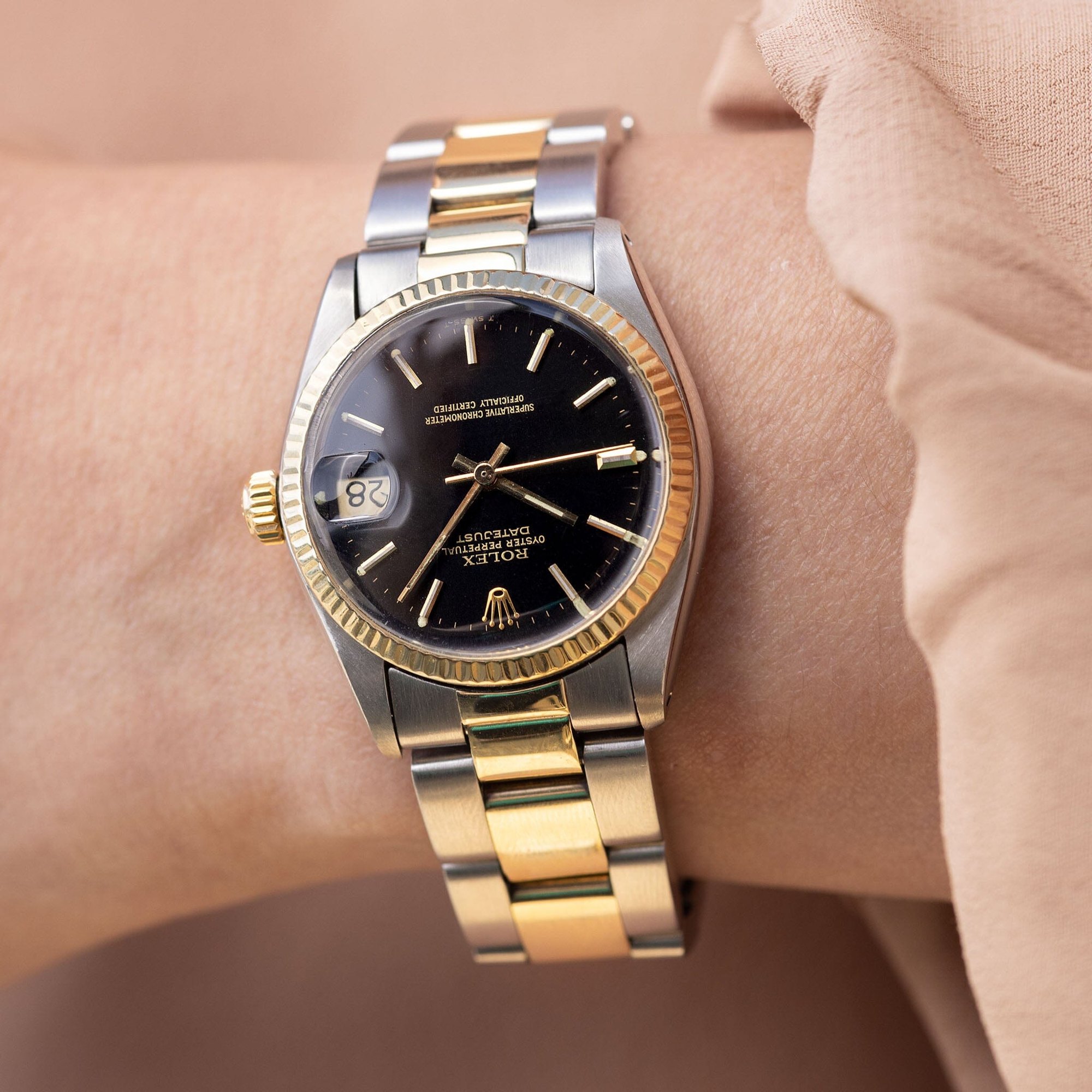 تصویر منبع؛ ساعت مچی رولکس Rolex Datejust Midsize رفرنس 6827