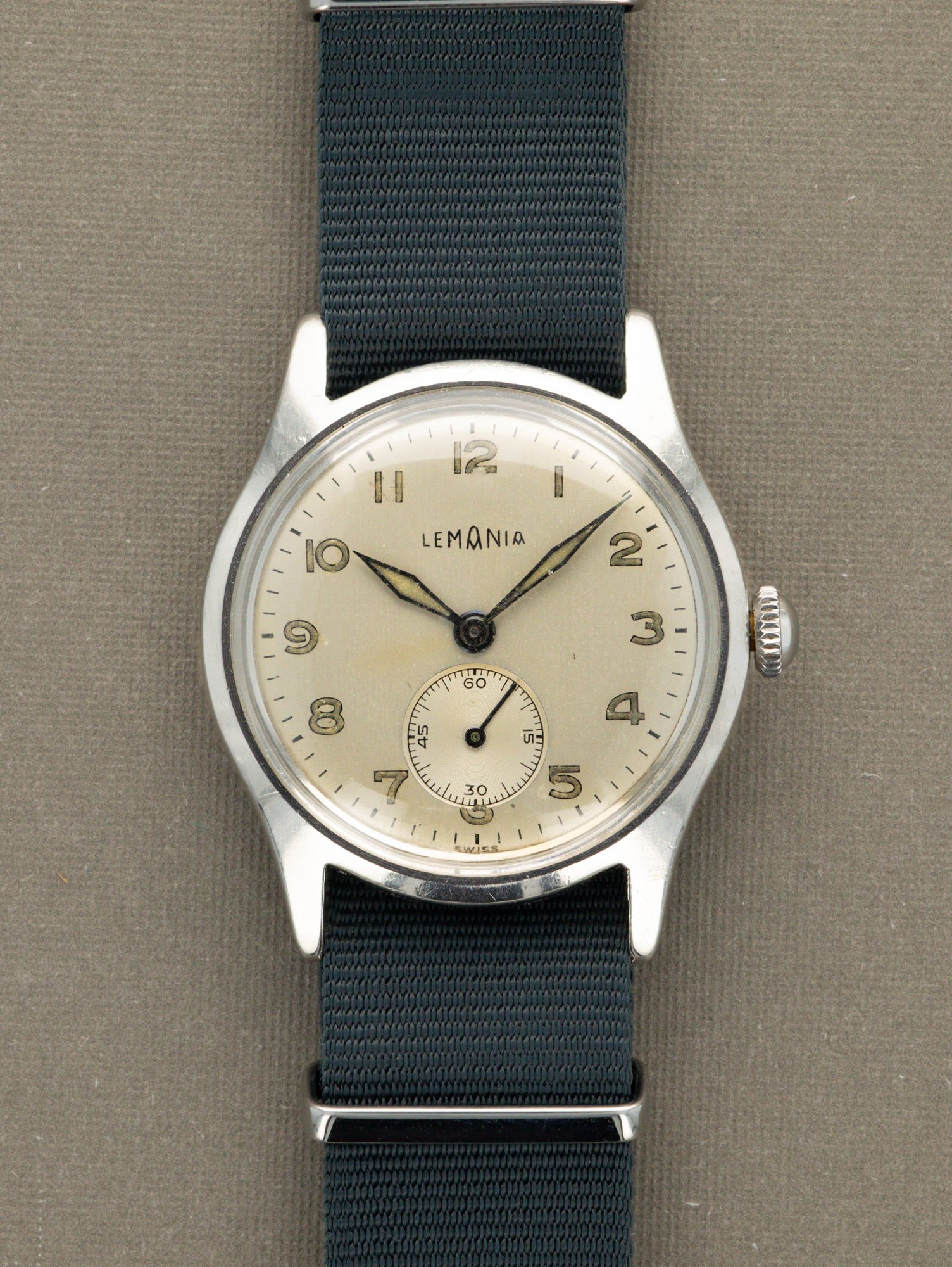 تصویر منبع؛ ساعت مچی لمانیا Lemania Field Watch رفرنس 203-4