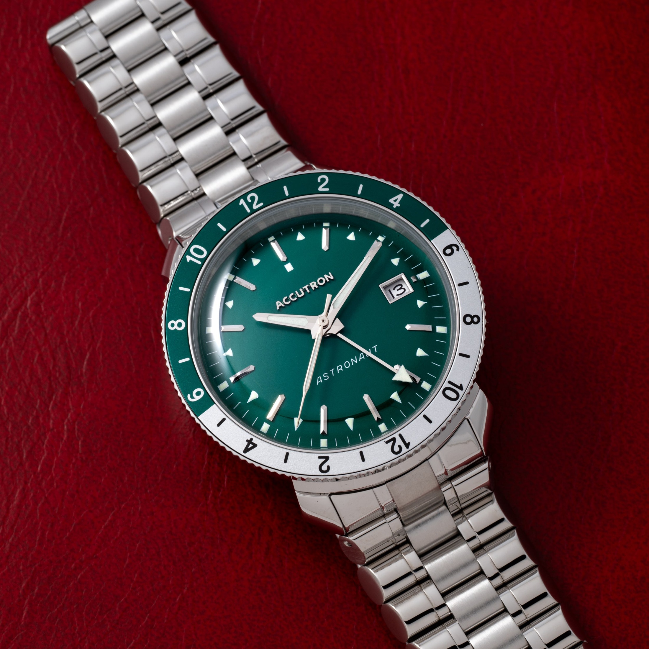 تصویر منبع؛ ساعت Bulova Accutron Astronaut مدل 26B205