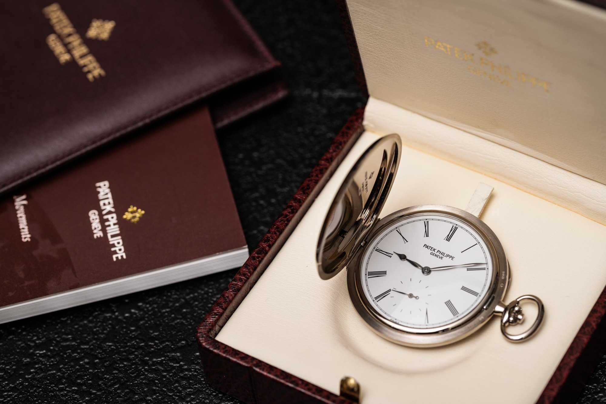 تصویر منبع؛ ساعت جیبی Patek Philippe رفرنس 980G-001 قاب هانتر طلا سفید