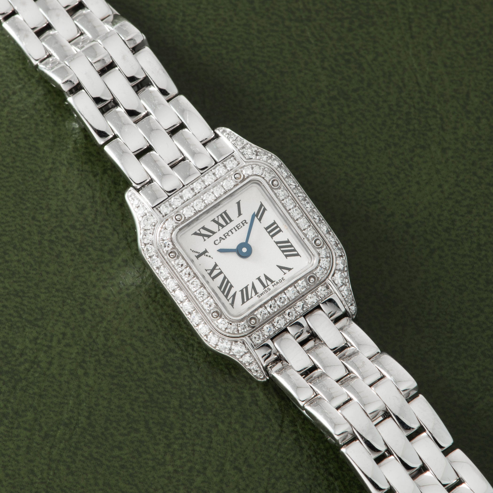 تصویر منبع؛ ساعت مچی زنانه Cartier Panthere با تزئینات الماس
